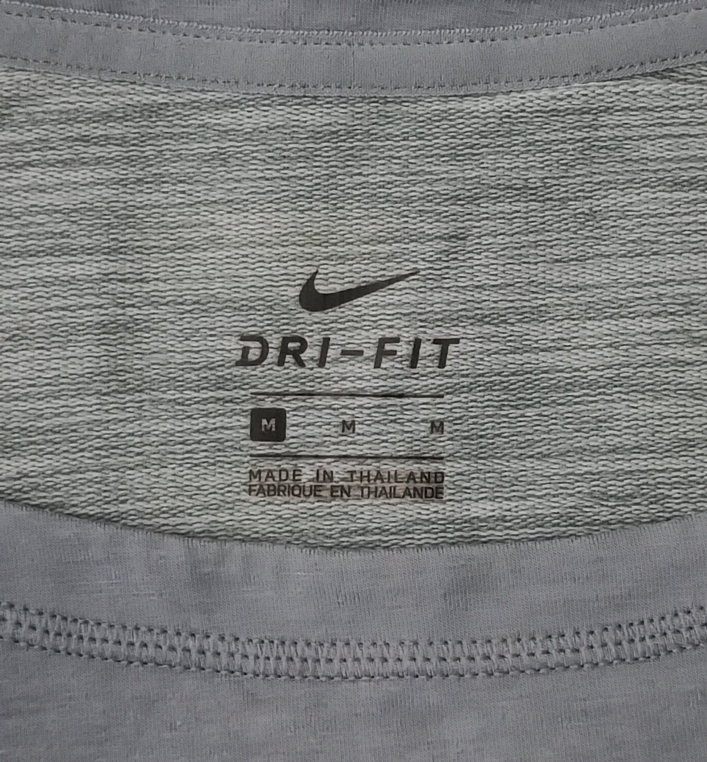 (ДАМСКО) (M) Nike DRI-FIT Cropped Sweatshirt горнище