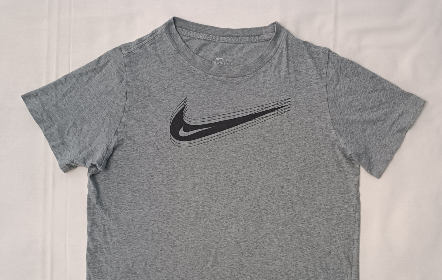 (ДЕТСКО) (Ръст 147-158см) Nike Sportswear Swoosh Tee тениска