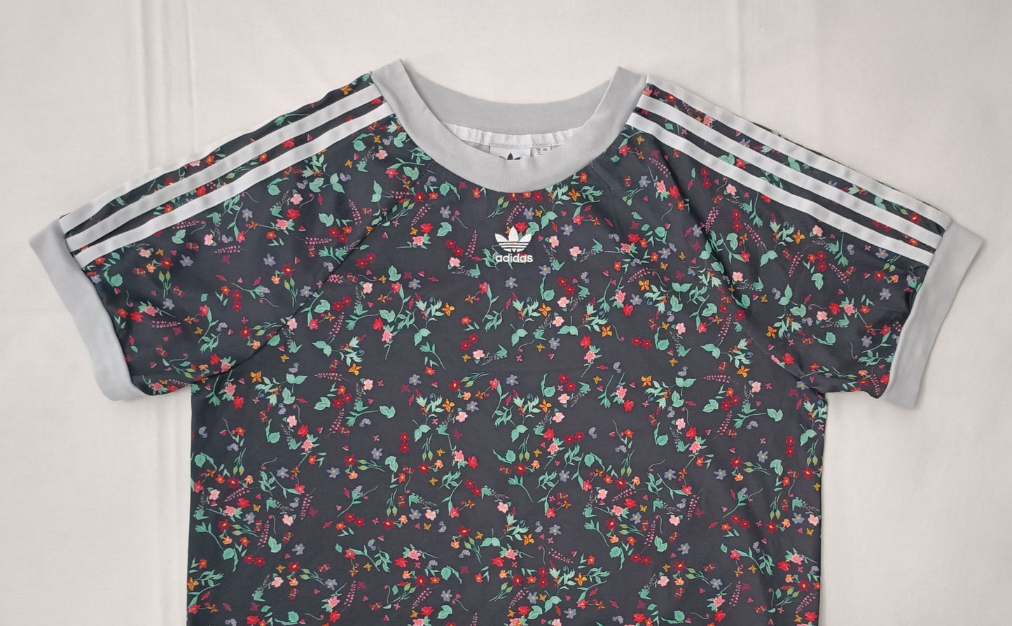 (ДАМСКО) (L) Adidas Originals Trefoil Tee тениска