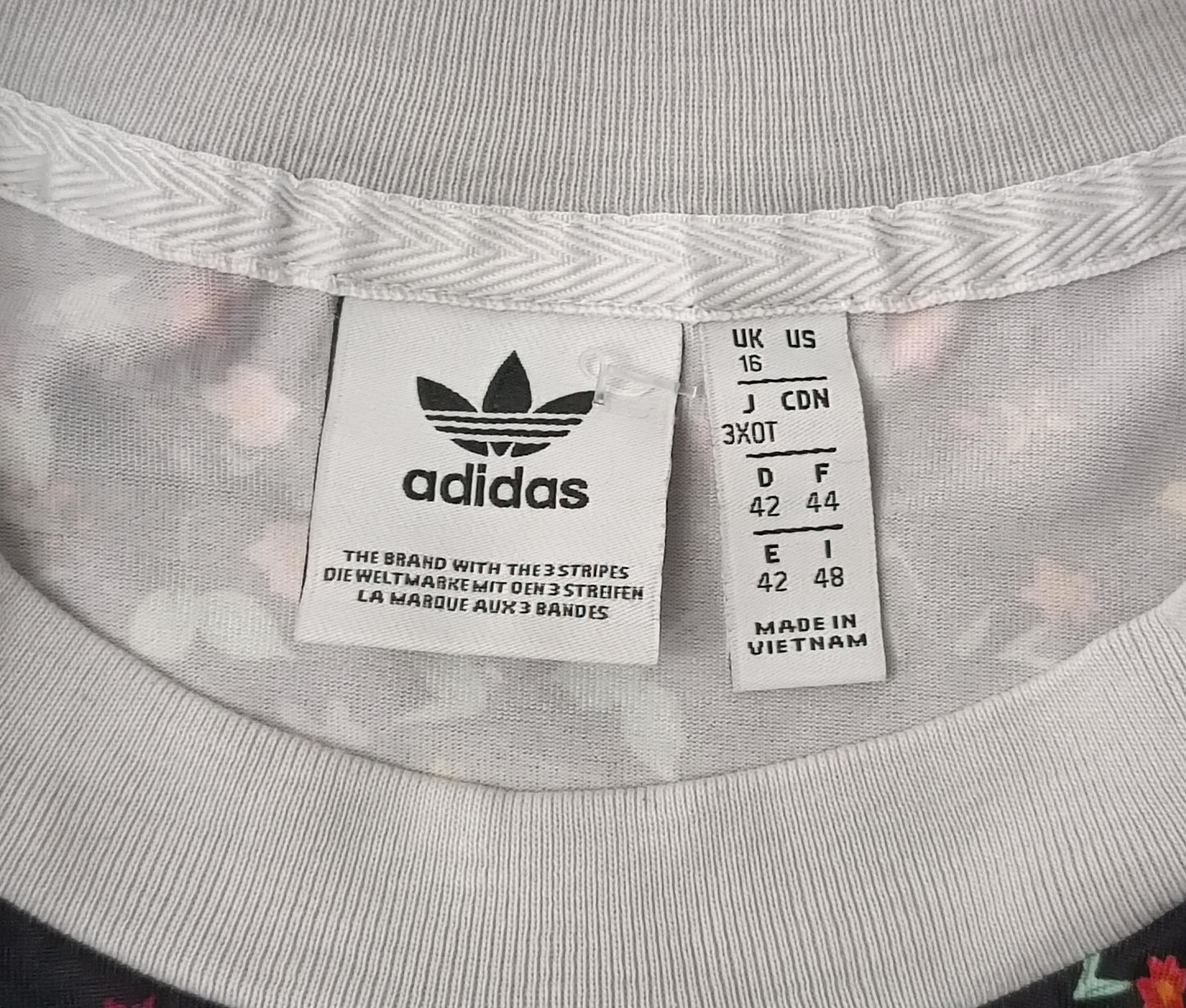 (ДАМСКО) (L) Adidas Originals Trefoil Tee тениска