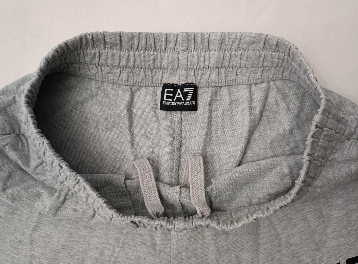 (S) Emporio Armani EA7 Shorts шорти