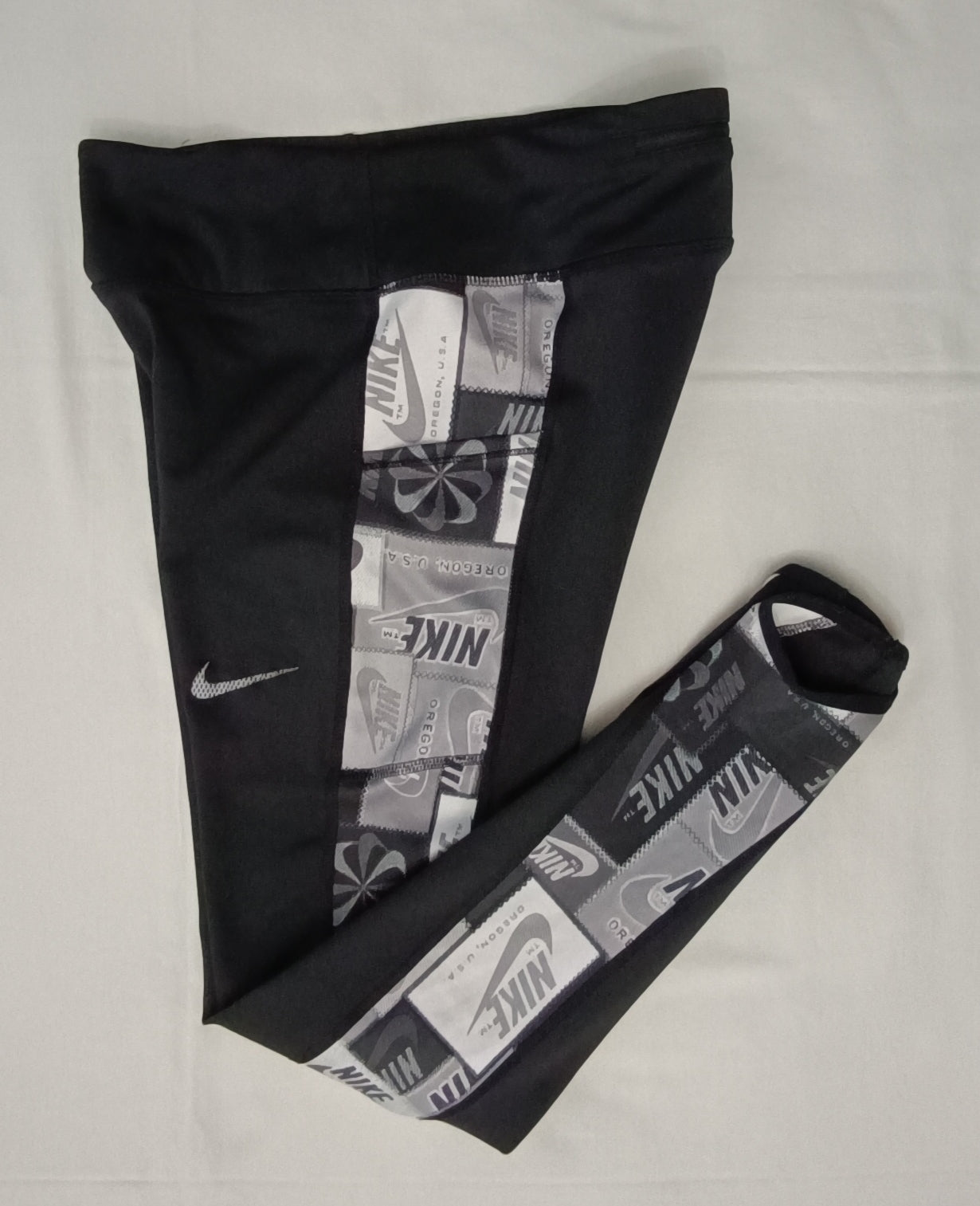 (ДАМСКО) (M) Nike DRI-FIT Icon Clash Tights клин