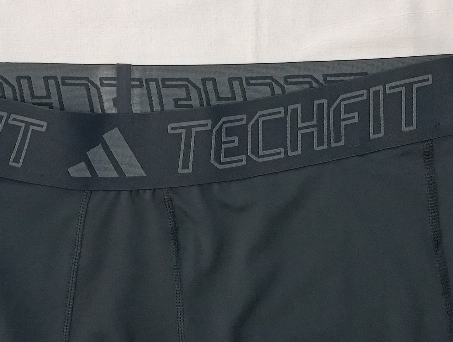 (2XL) Adidas Techfit Shorts клин