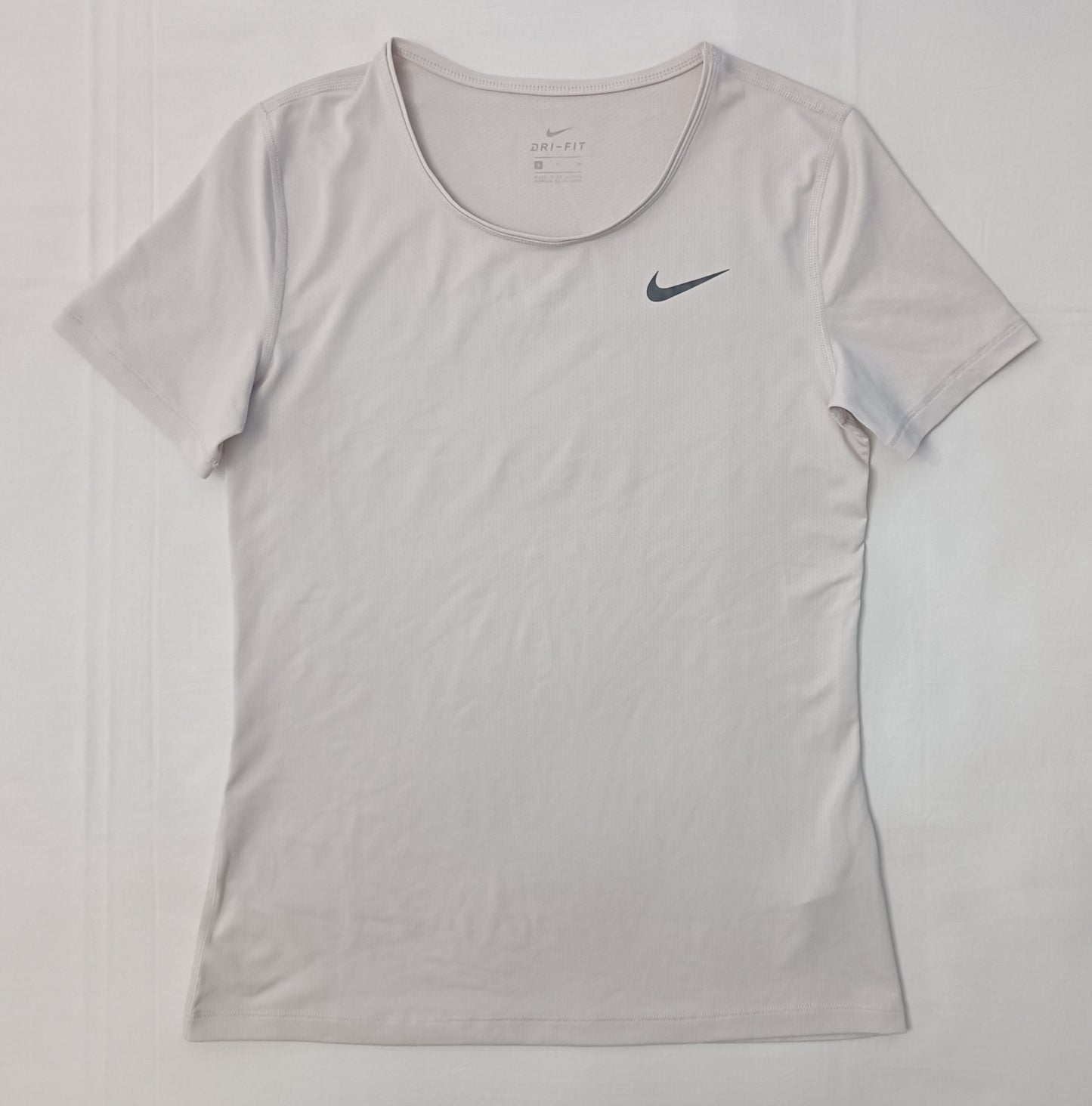 (ДАМСКО) (S) Nike PRO DRI-FIT тениска