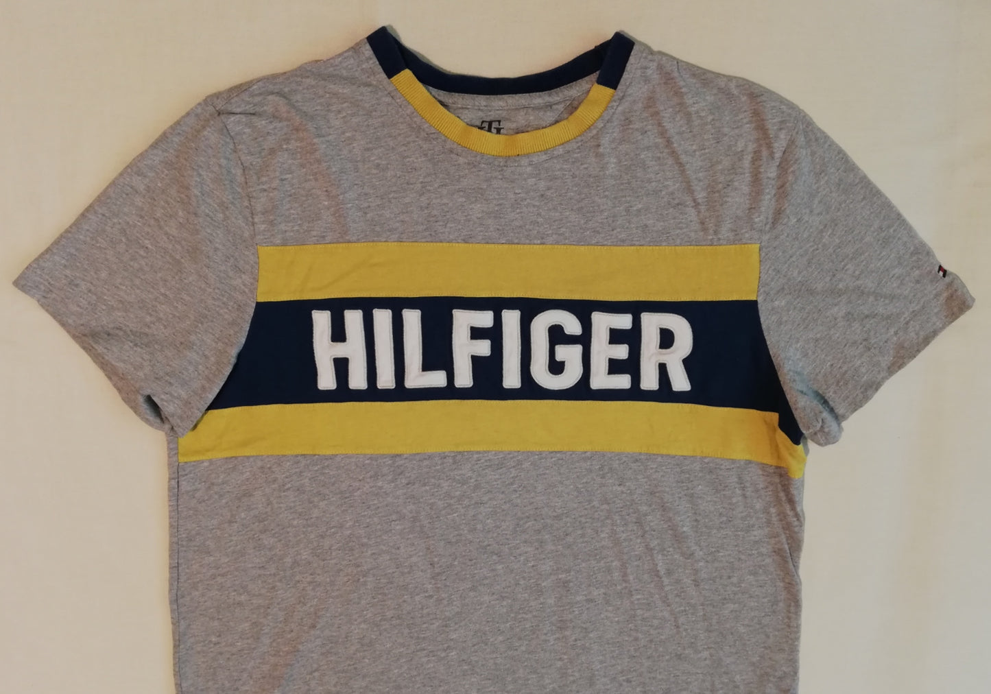 (M) Tommy Hilfiger тениска