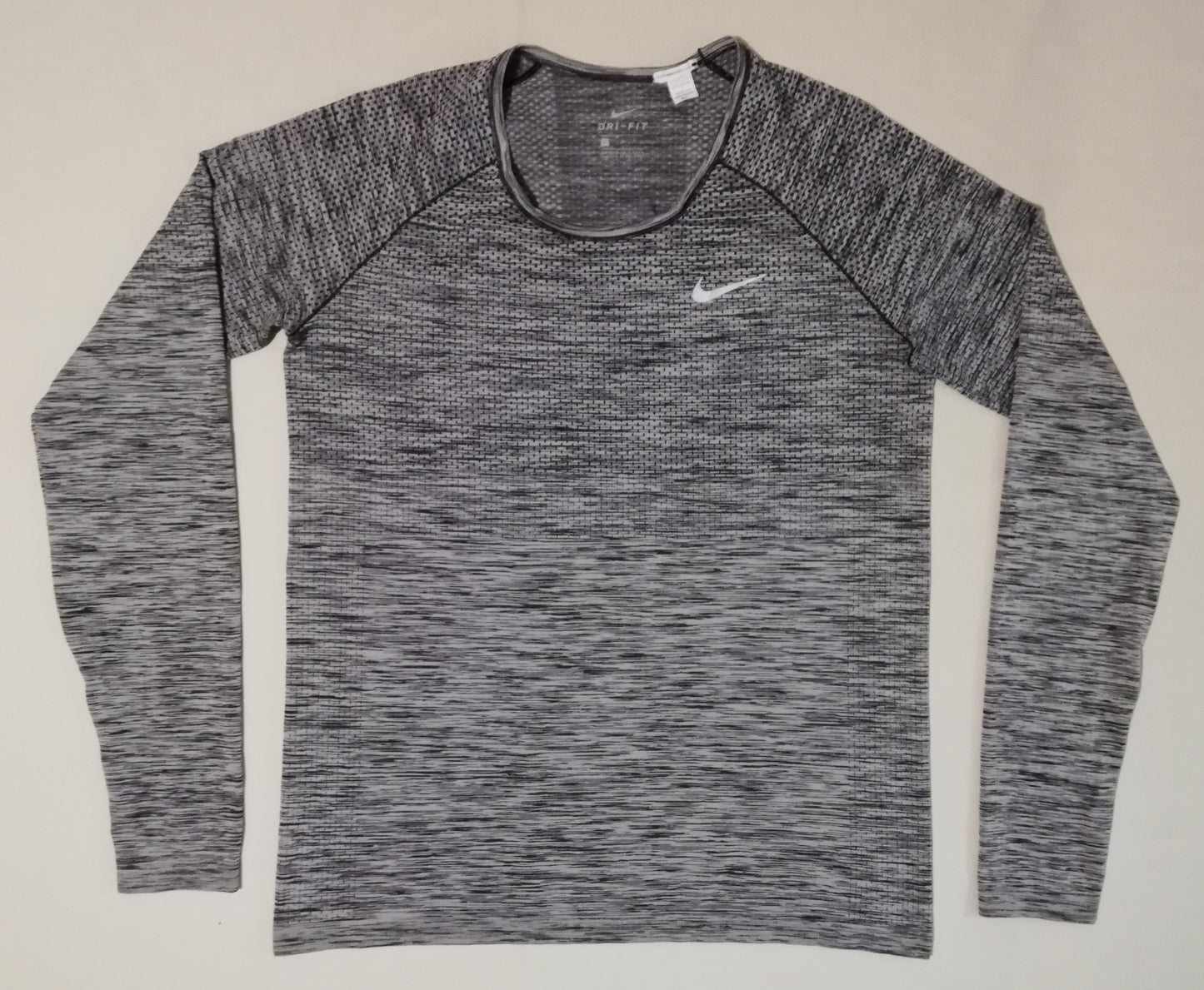 (ДАМСКО) (L) Nike DRI-FIT блуза