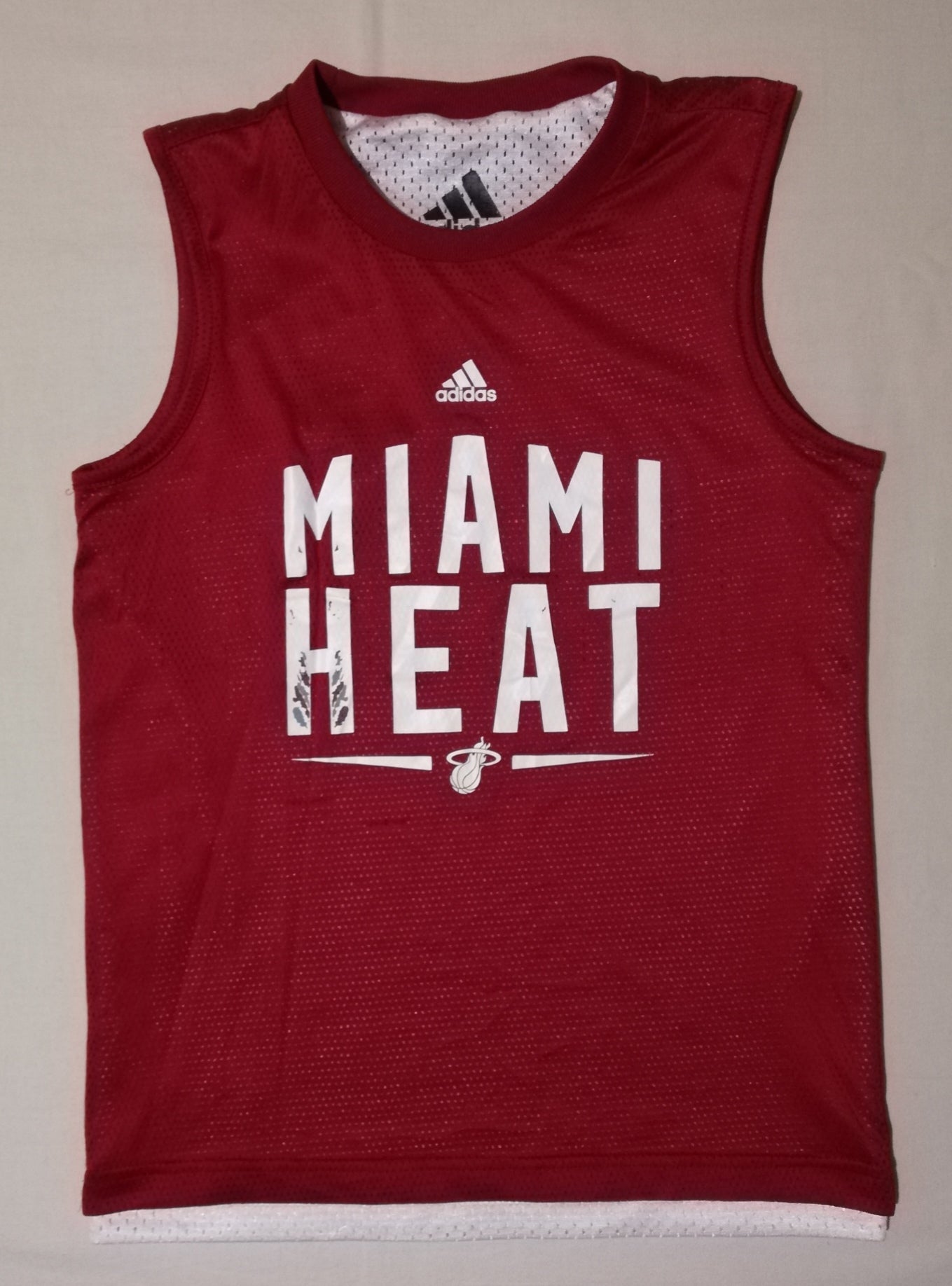 (ДЕТСКО) (Ръст 137-147см) Adidas NBA Miami Heat двулицев потник