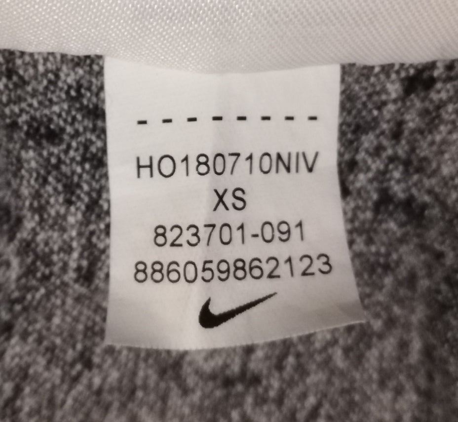 (ДАМСКО) (XS) Nike Hoodie горнище