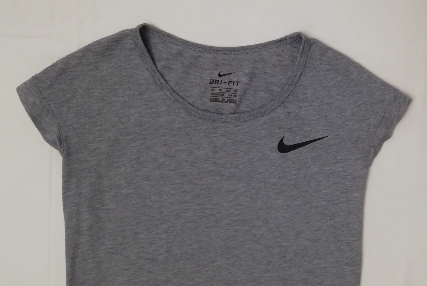 (ДЕТСКО) (Ръст 122-128см) Nike DRI-FIT тениска