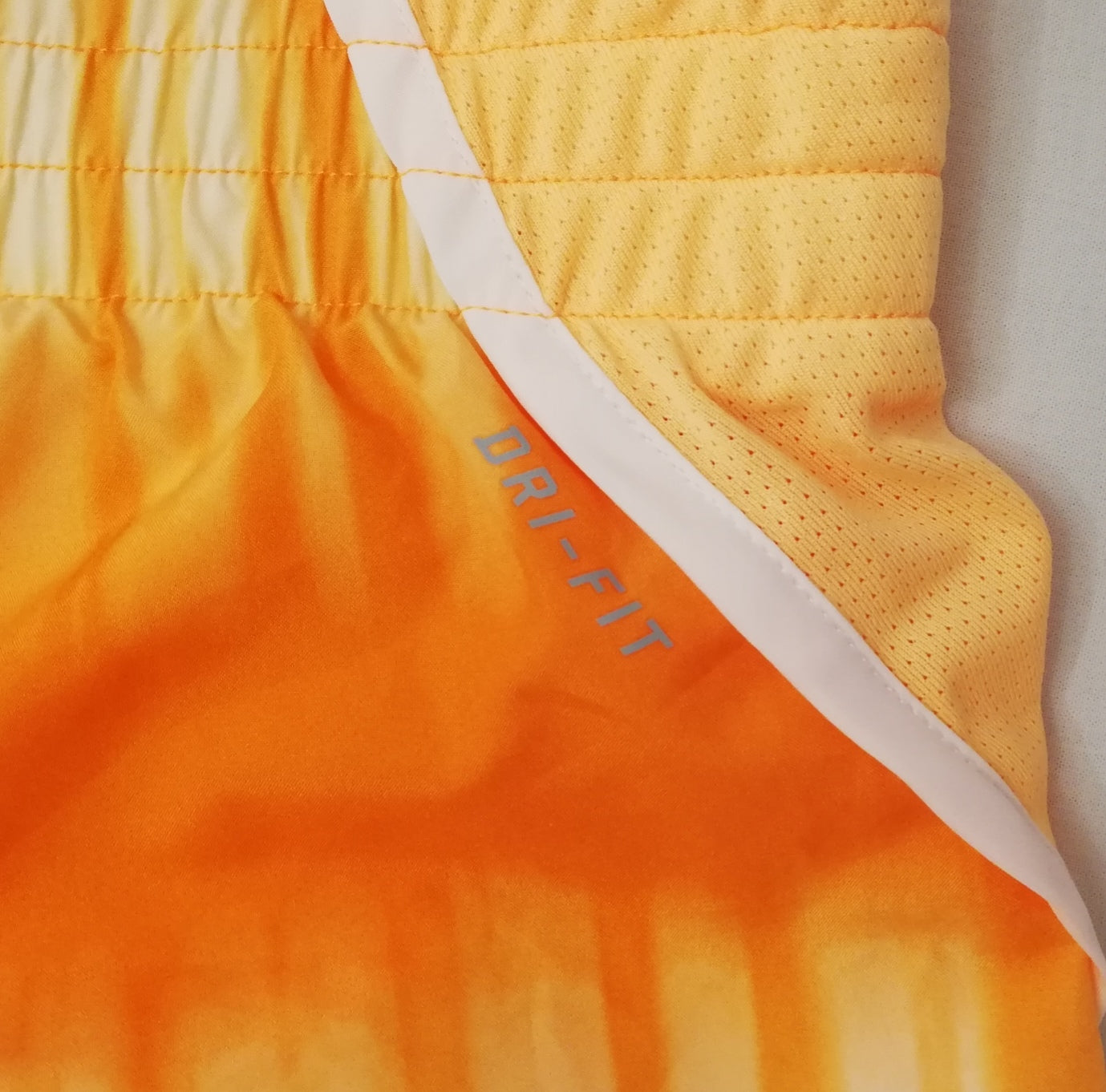 (ДАМСКО) (M) Nike DRI-FIT Dash Shorts шорти