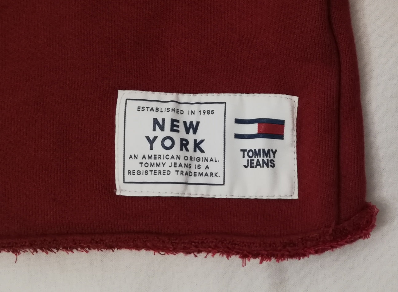 (ДАМСКО) (XS) Tommy Jeans Cropped Sweatshirt горнище