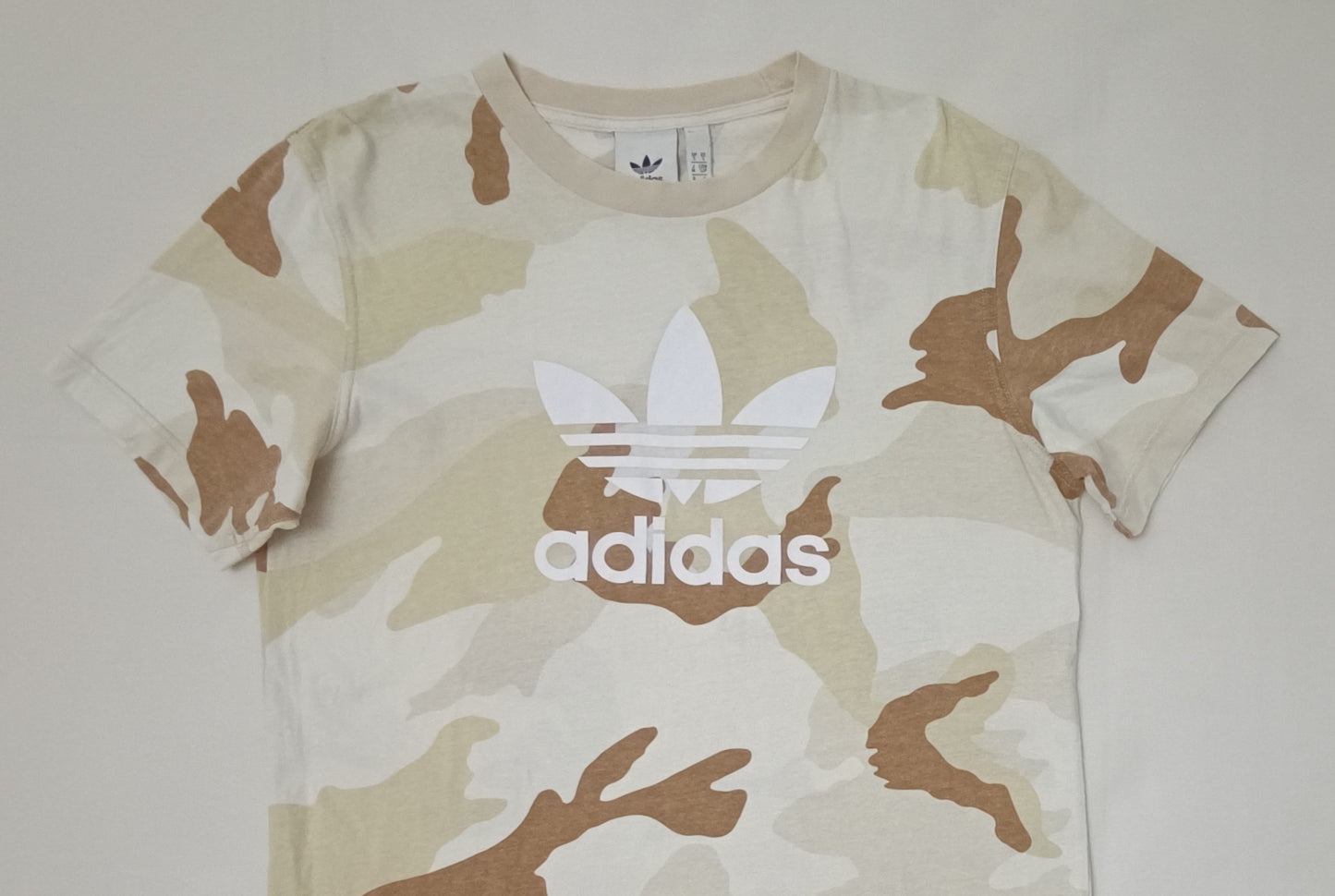 (S) Adidas Originals Camouflage Tee тениска