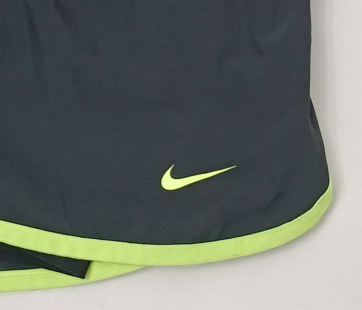 (ДАМСКО) (L) Nike DRI-FIT 2in1 Shorts шорти с клин 2в1