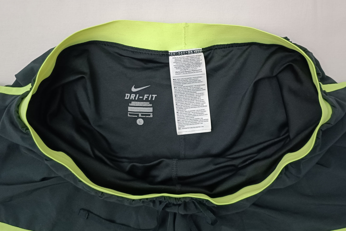 (ДАМСКО) (L) Nike DRI-FIT 2in1 Shorts шорти с клин 2в1