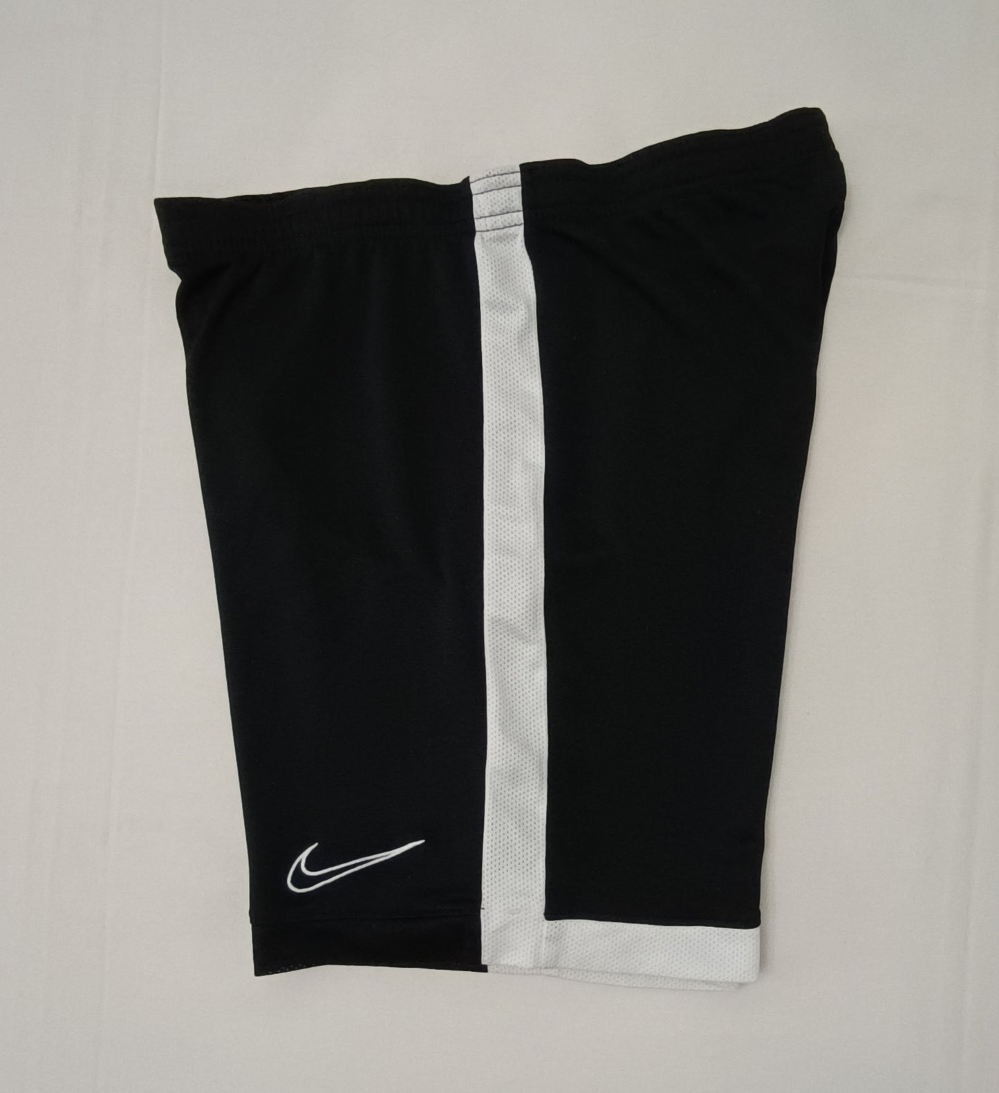 (S) Nike DRI-FIT Shorts шорти