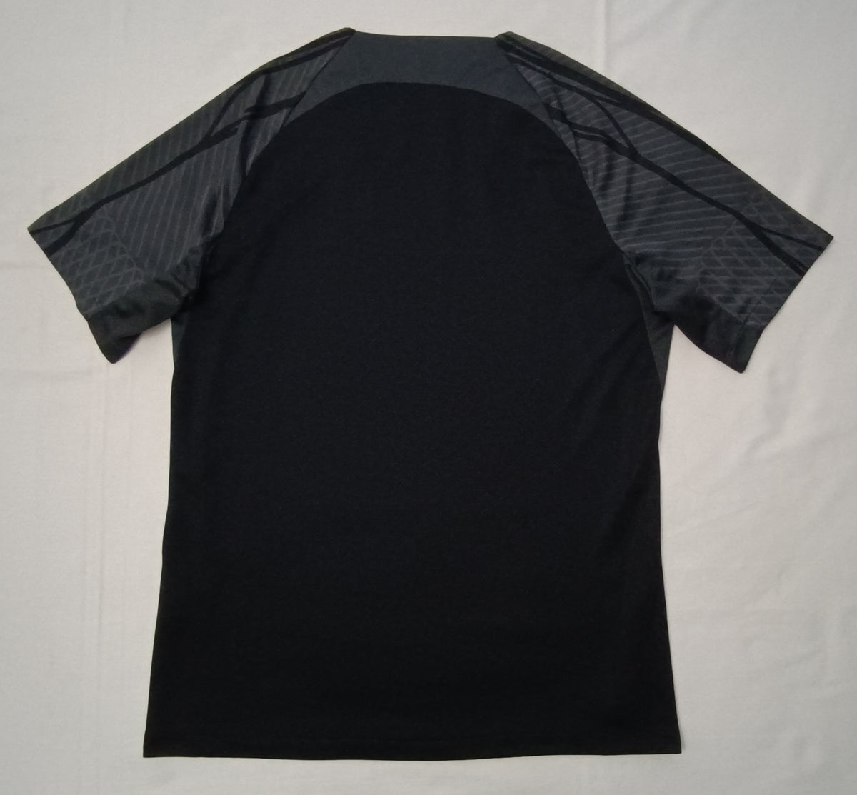 (M) Nike DRI-FIT Strike Tee тениска