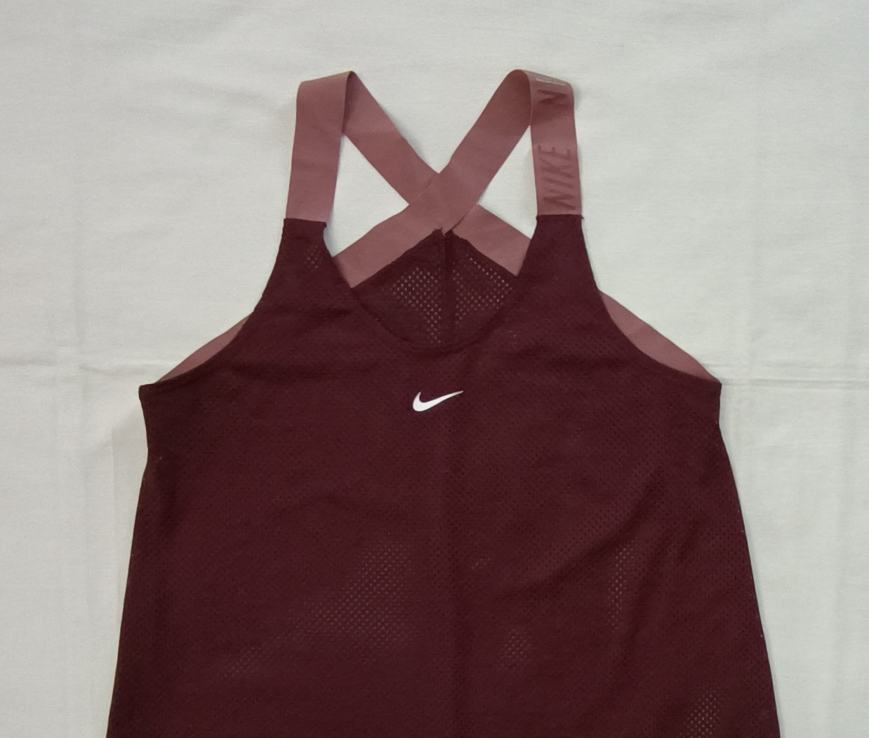 (ДАМСКО) (XS) Nike DRI-FIT Mesh Crossover Tank Top потник