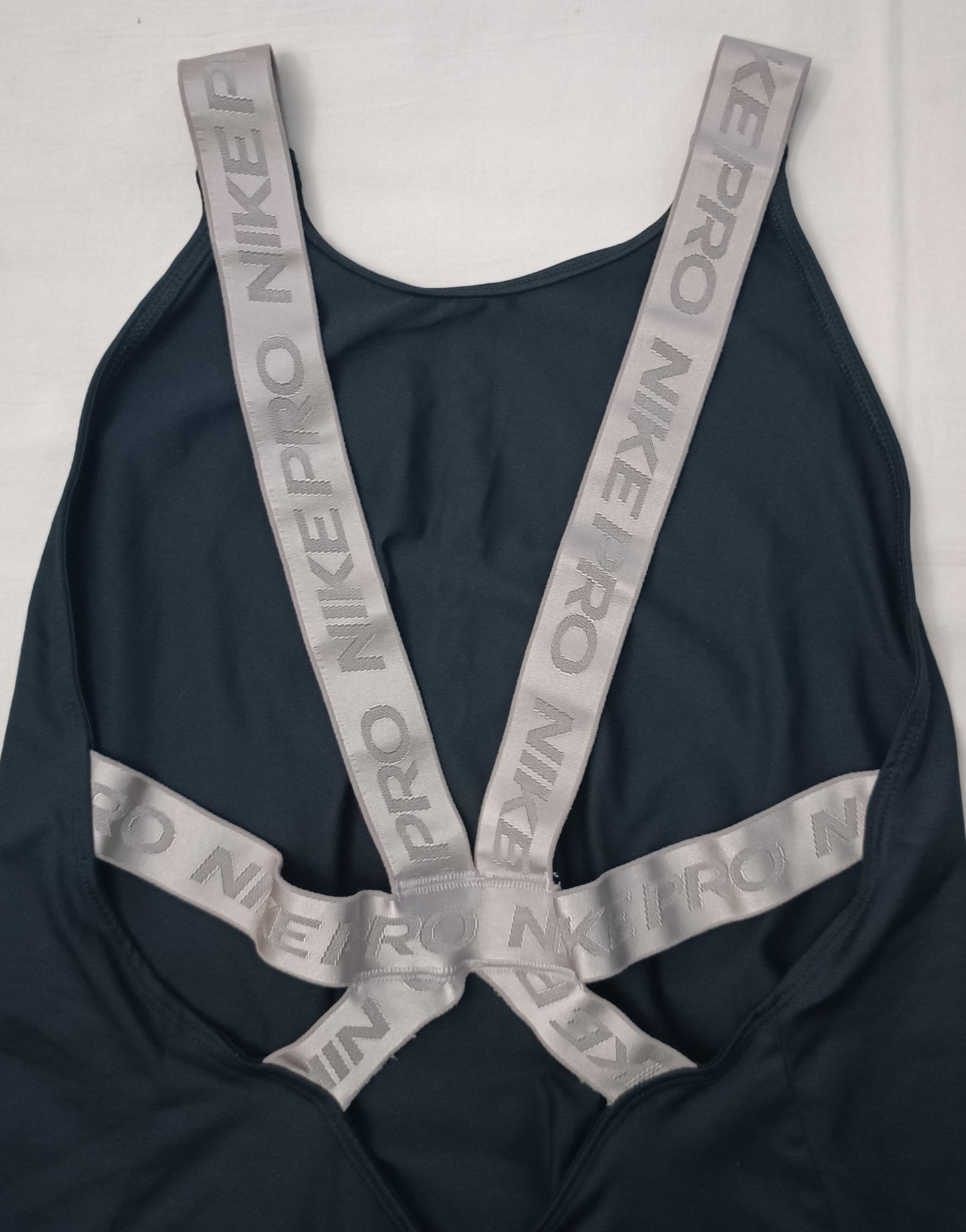 (ДАМСКО) (M) Nike PRO DRI-FIT Capsule Elastika Tank Top потник