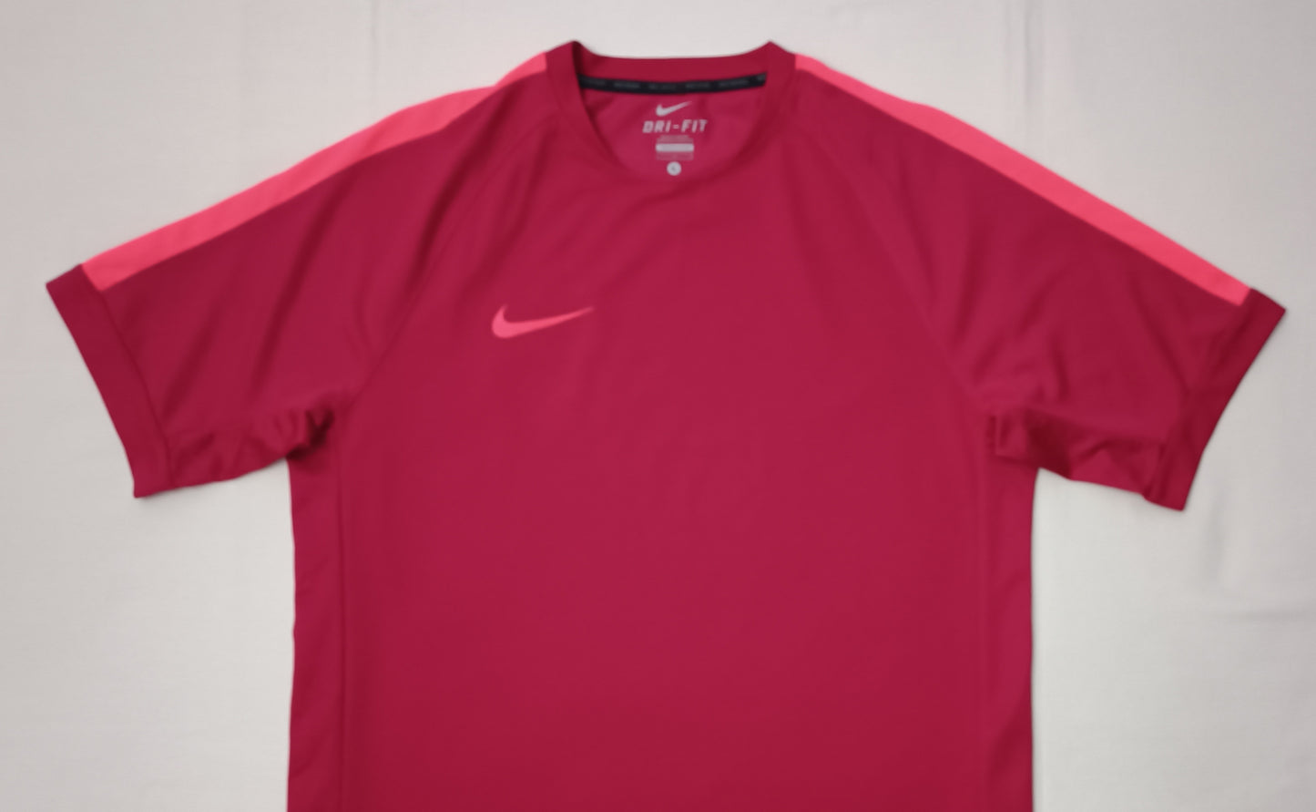 (L) Nike DRI-FIT Tee тениска