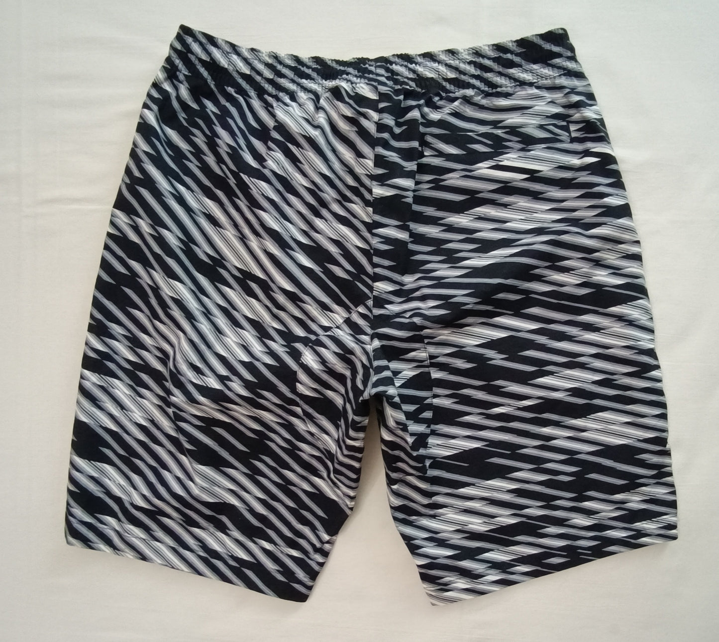 (L) Nike Shorts шорти