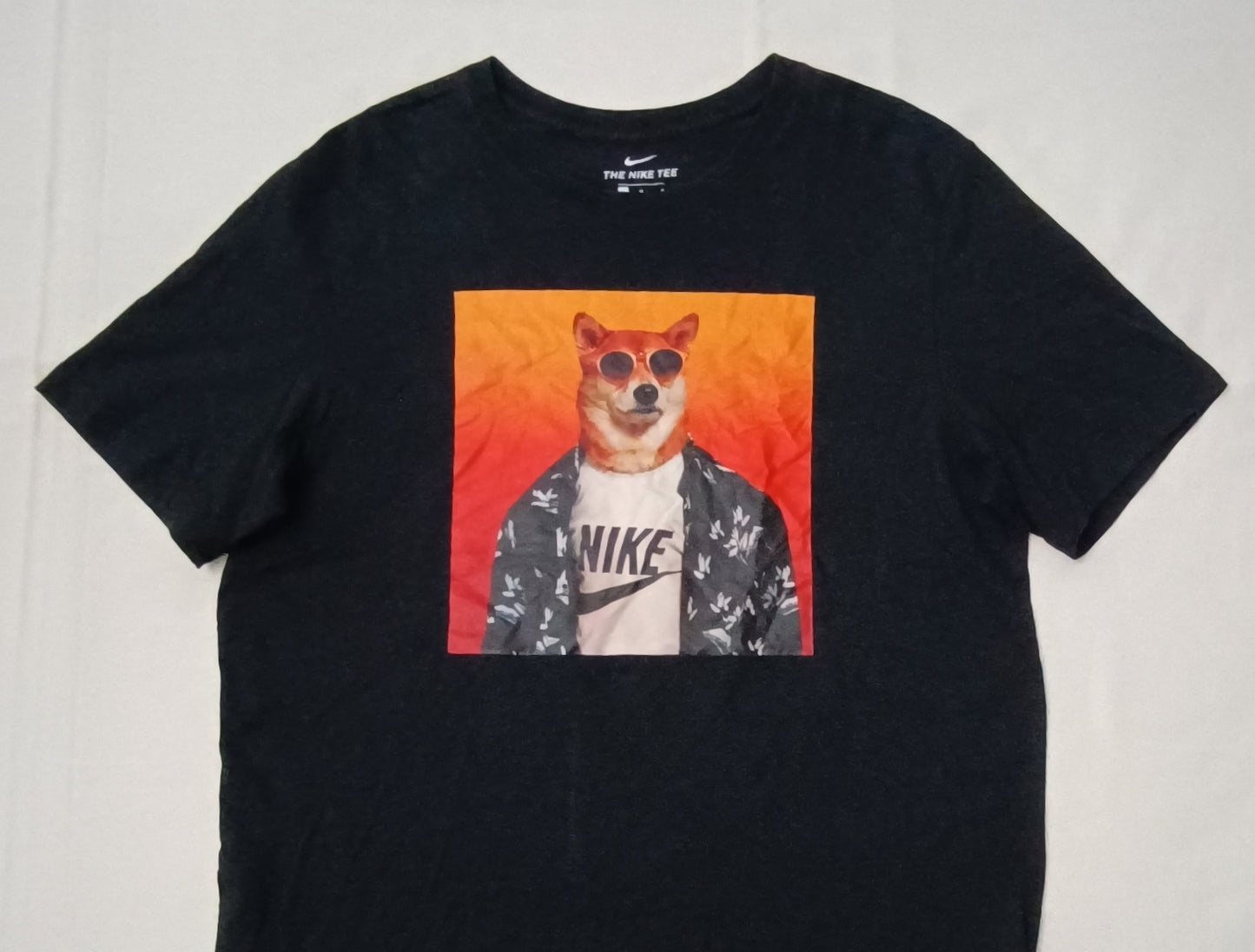 (L) Nike Sportswear Story Pack Shiba Inu Dog Shirt тениска