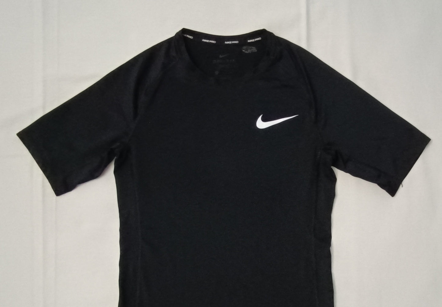 (S) Nike PRO DRI-FIT Tight Fit Tee тениска