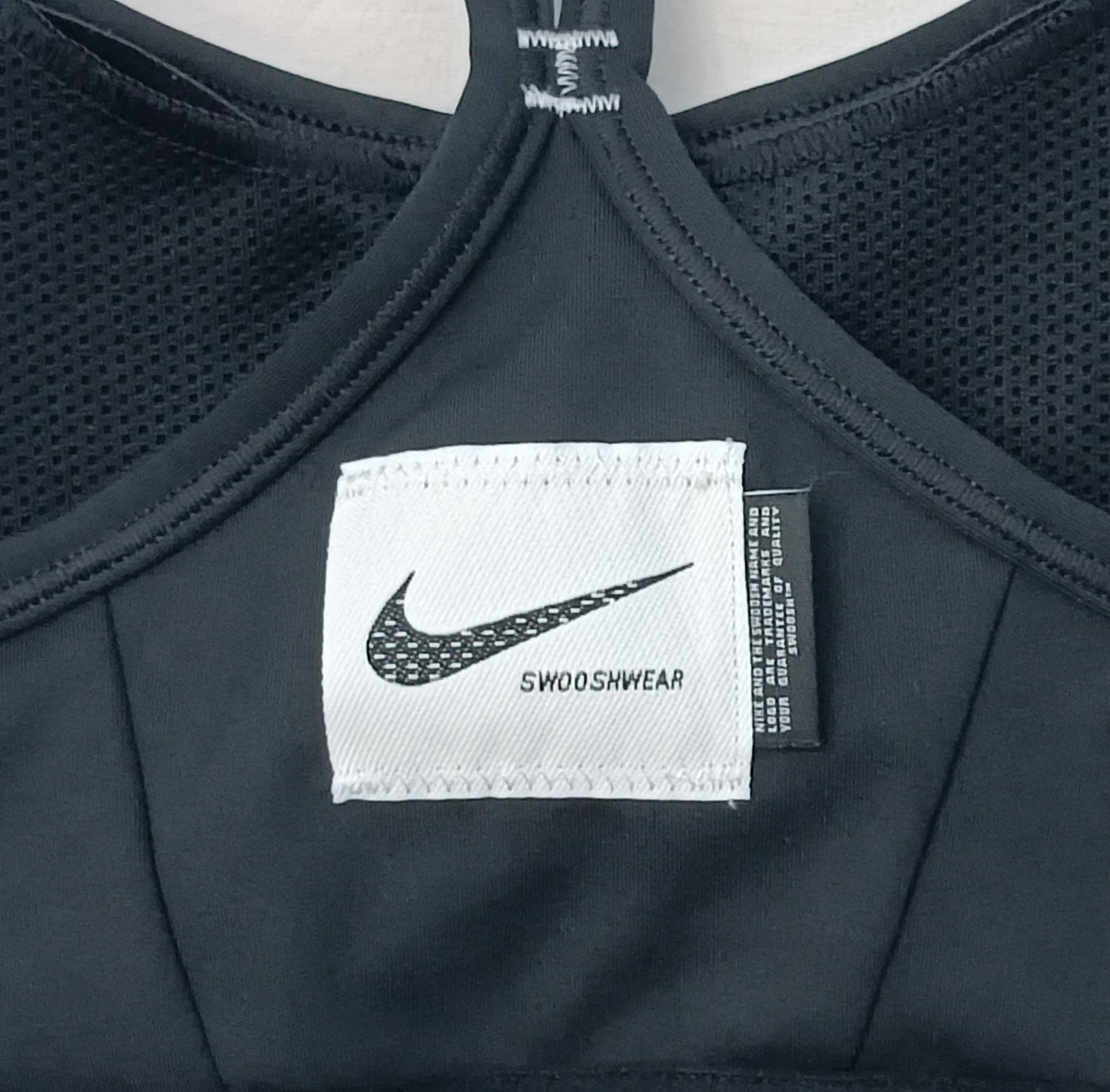 (ДАМСКО) (S) Nike DRI-FIT Swoosh Padded Bra бюстие