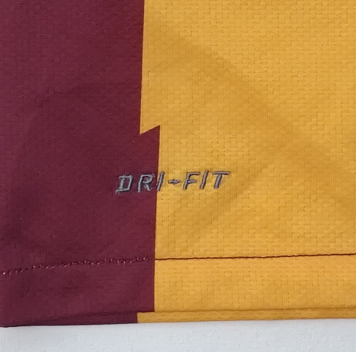 (ДЕТСКО) (Ръст 158-170см) Nike DRI-FIT Strike Tee тениска