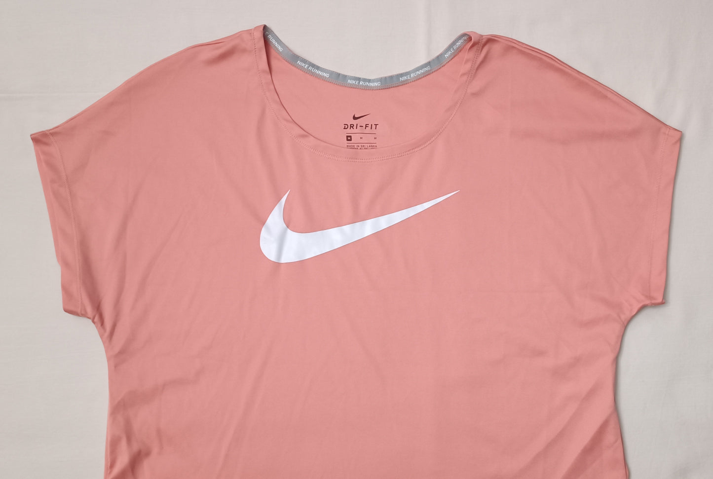 (ДАМСКО) (M) Nike DRI-FIT Swoosh Tee тениска