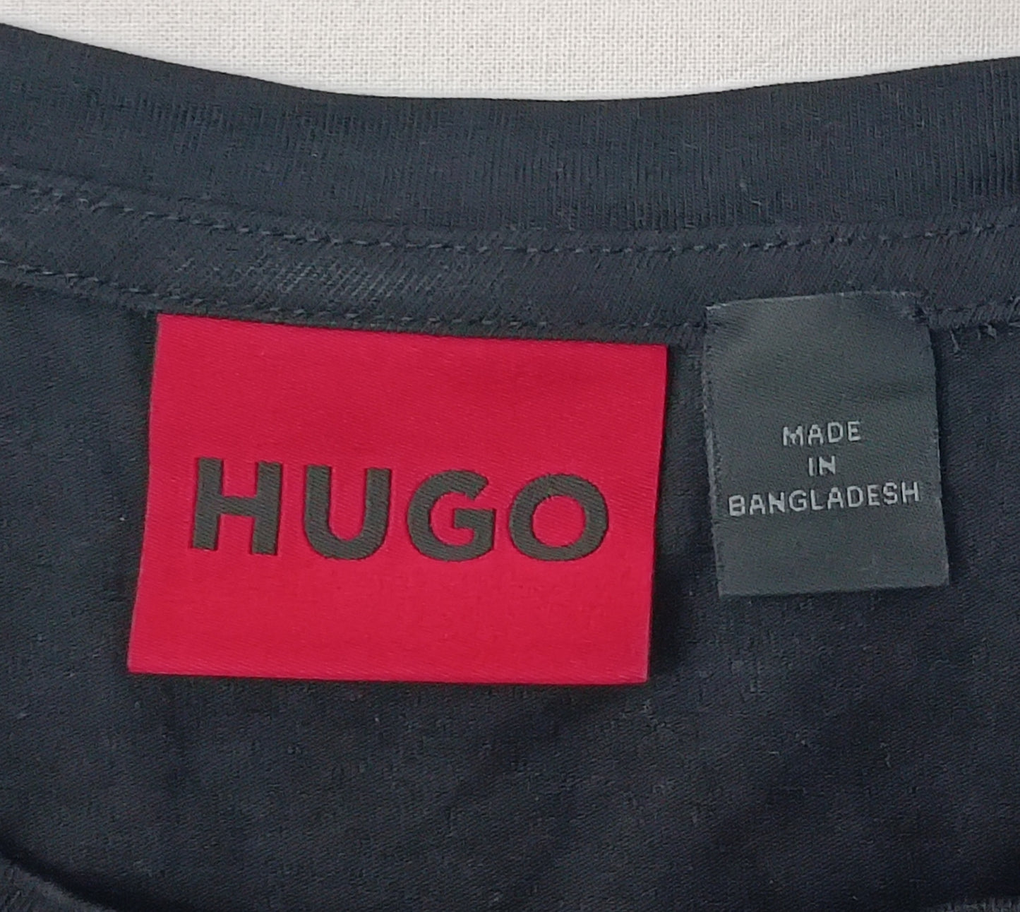 (L) Hugo Boss Shirt тениска