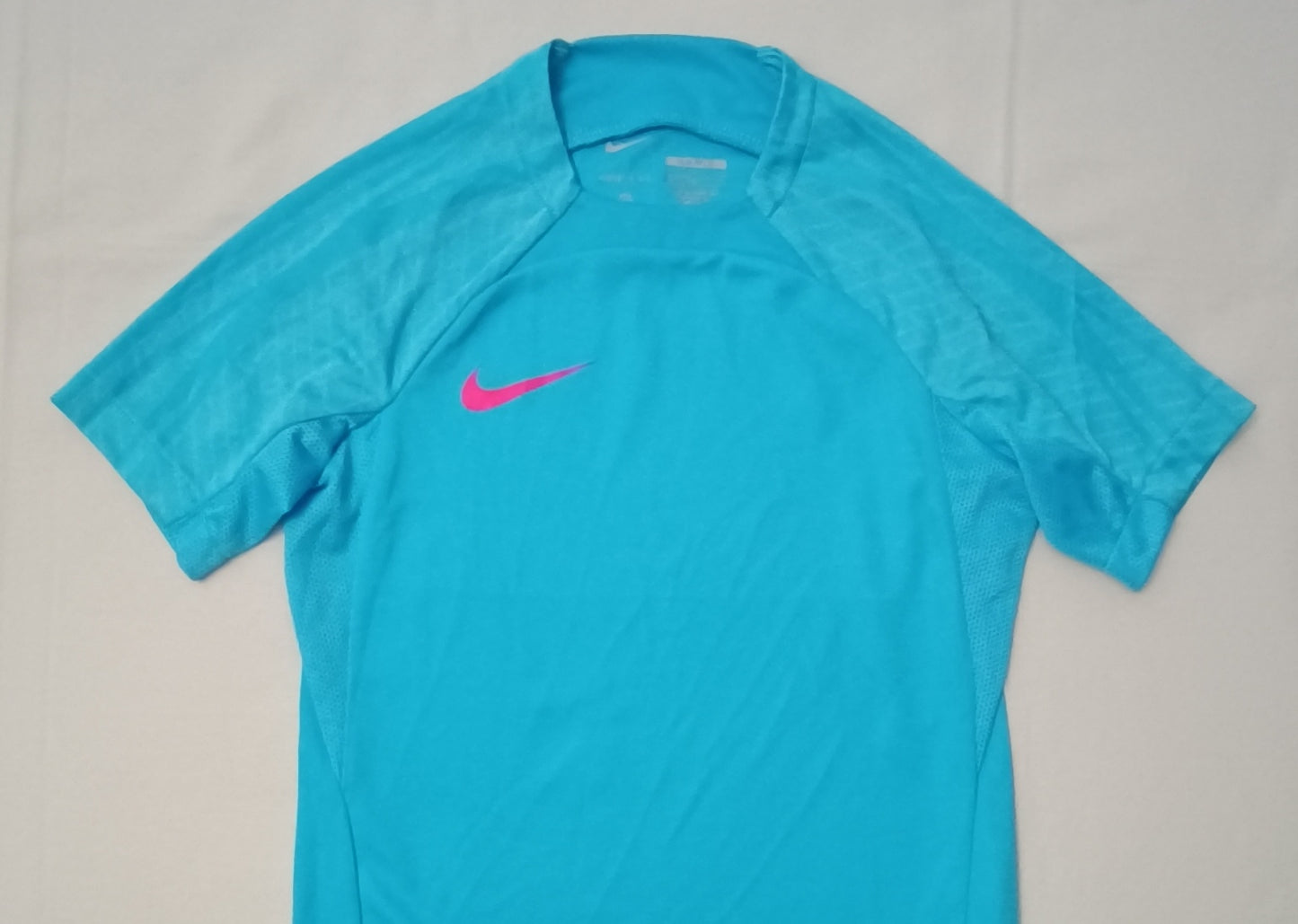 (ДЕТСКО) (Ръст 128-137см) Nike DRI-FIT Tee тениска