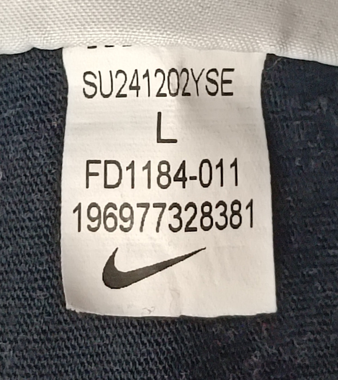 (L) Nike Sportswear Tee тениска