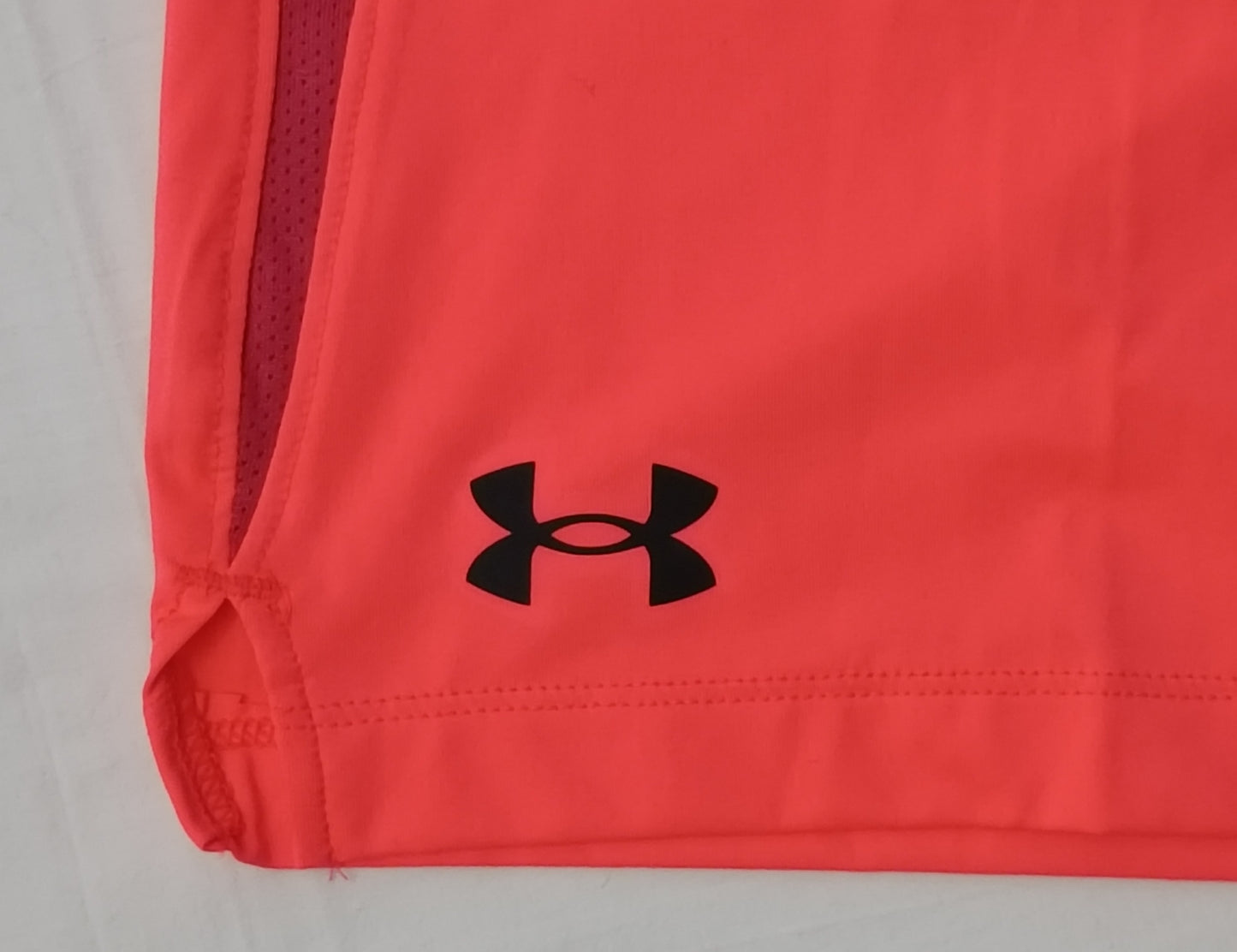 (L) Under Armour UA Shorts шорти