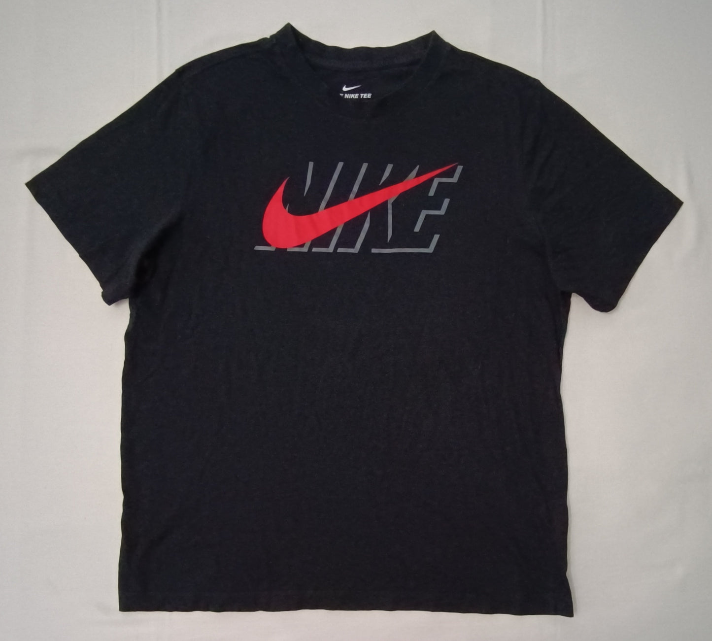 (L) Nike Sportswear Tee тениска