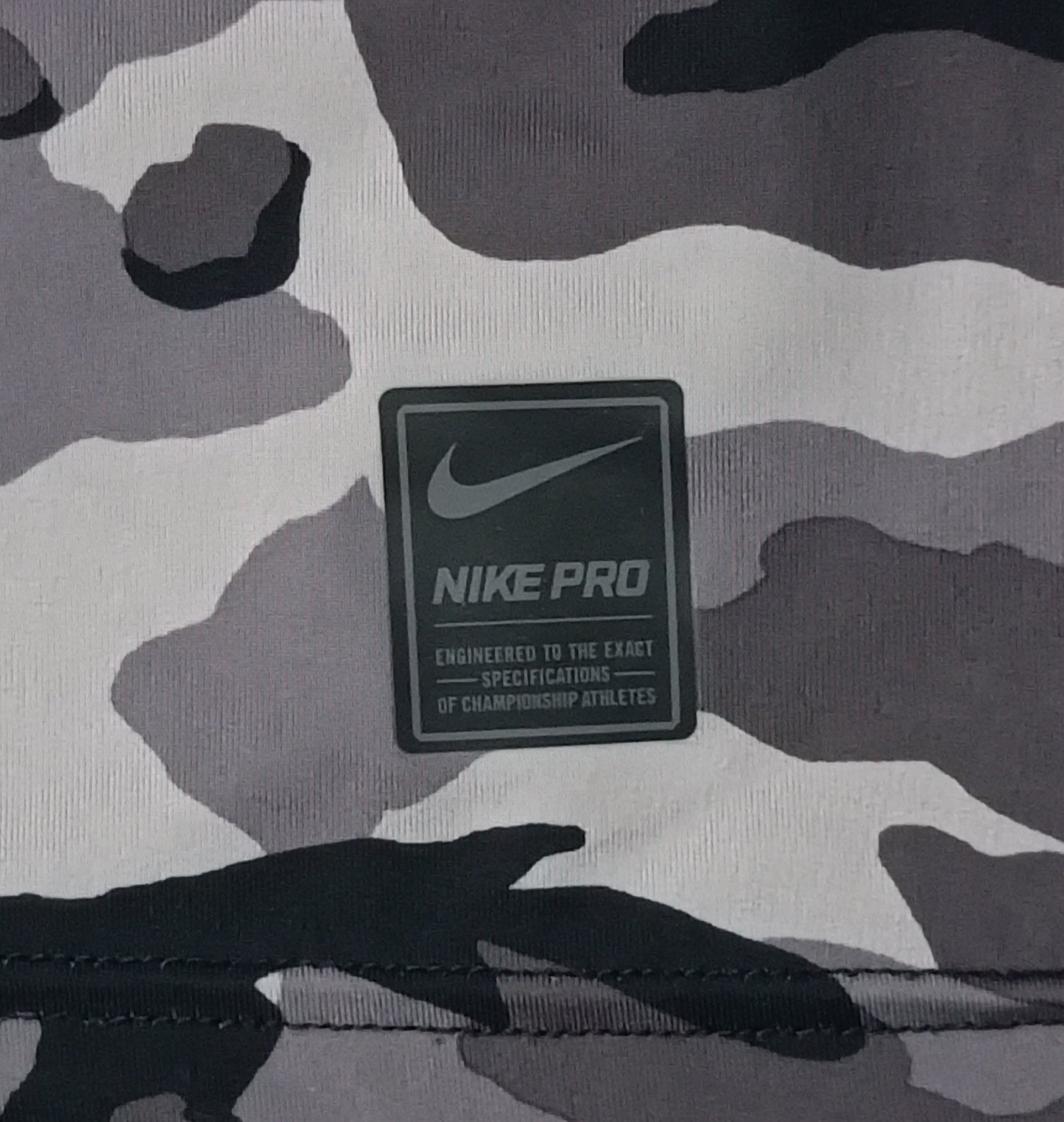 (ДЕТСКО) (Ръст 137-147см) Nike PRO DRI-FIT Camouflage Shirt тениска