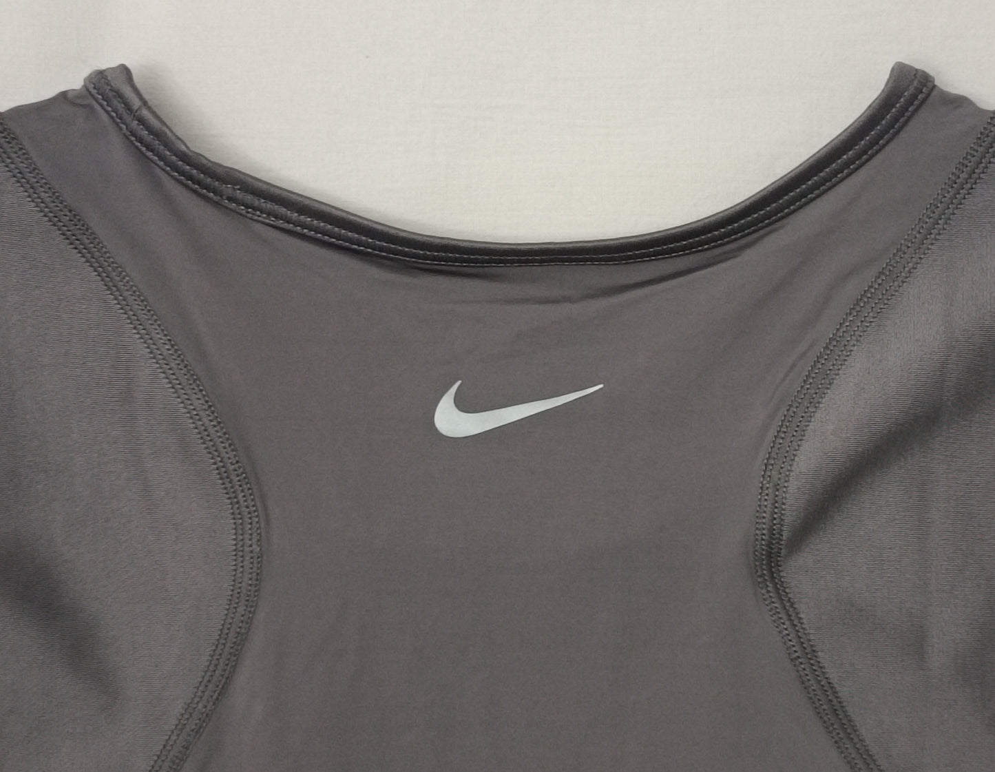 (ДАМСКО) (M) Nike DRI-FIT тениска