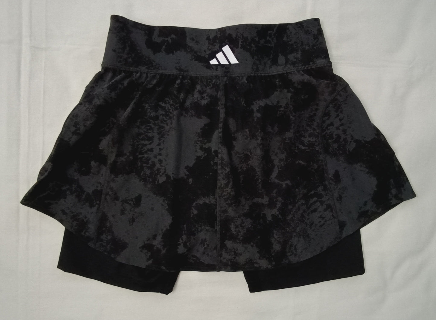 (ДАМСКО) (M) Adidas Paris Tennis Tank Top + 2in1 Skirt екип (потник и пола с клин 2в1)