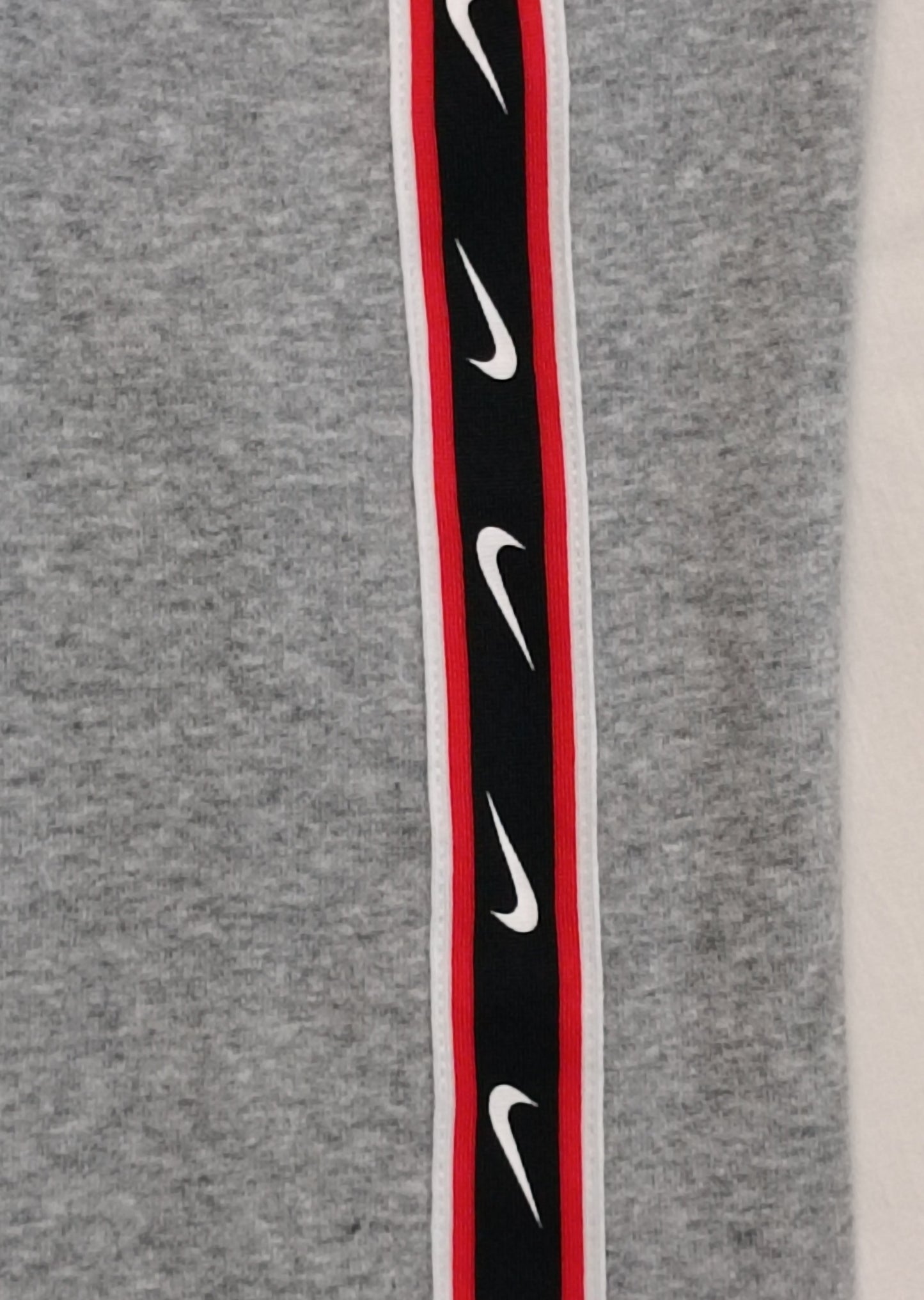 (ДЕТСКО) (Ръст 147-158см) Nike NSW Repeat Logo Hoodie горнище