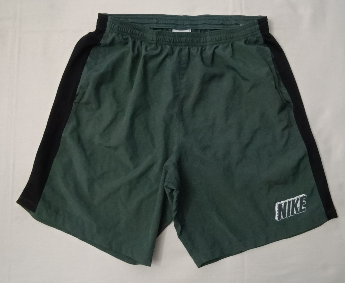 (L) Nike DRI-FIT Shorts шорти