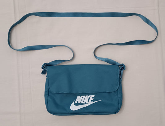 Nike NSW Futura Crossbody Bag чантичка