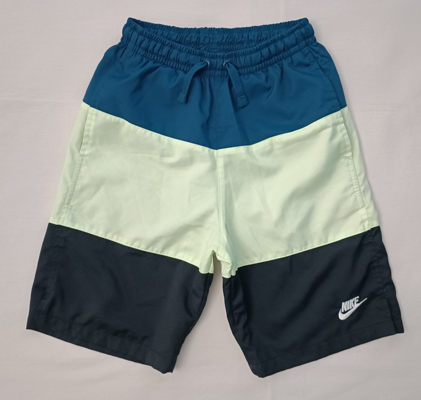 (ДЕТСКО) (Ръст 147-158см) Nike Sportswear Woven Shorts шорти