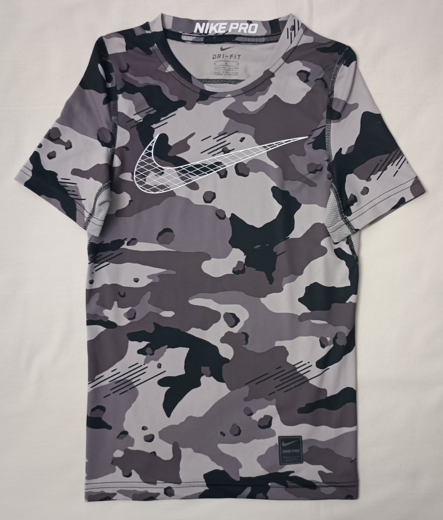 (ДЕТСКО) (Ръст 137-147см) Nike PRO DRI-FIT Camouflage Shirt тениска