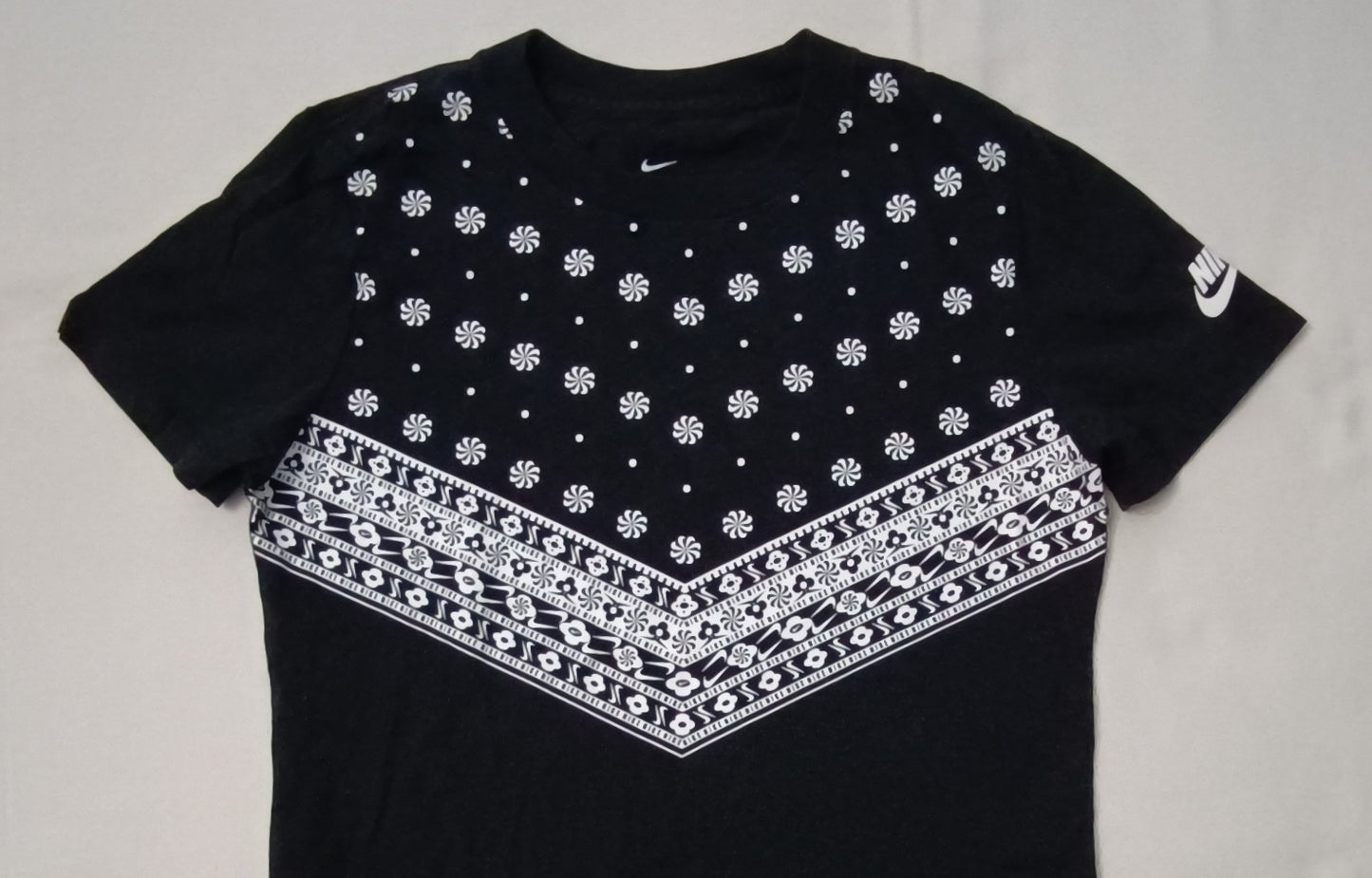 (ДАМСКО) (XS) Nike Sportswear Tee тениска