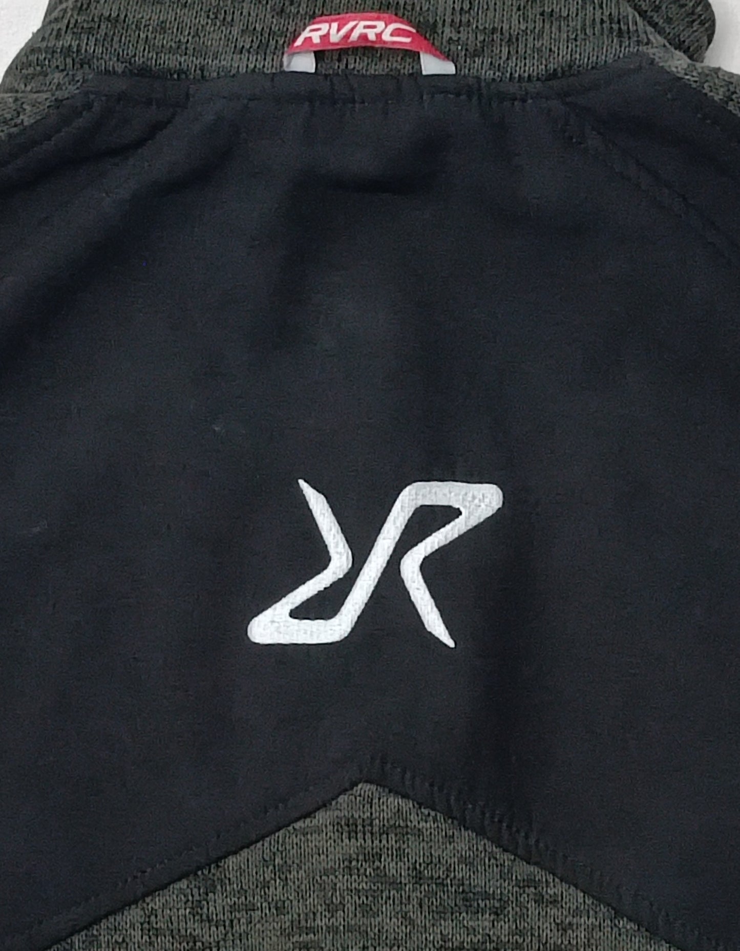 (S) Revolution Race Hybrid Jacket яке