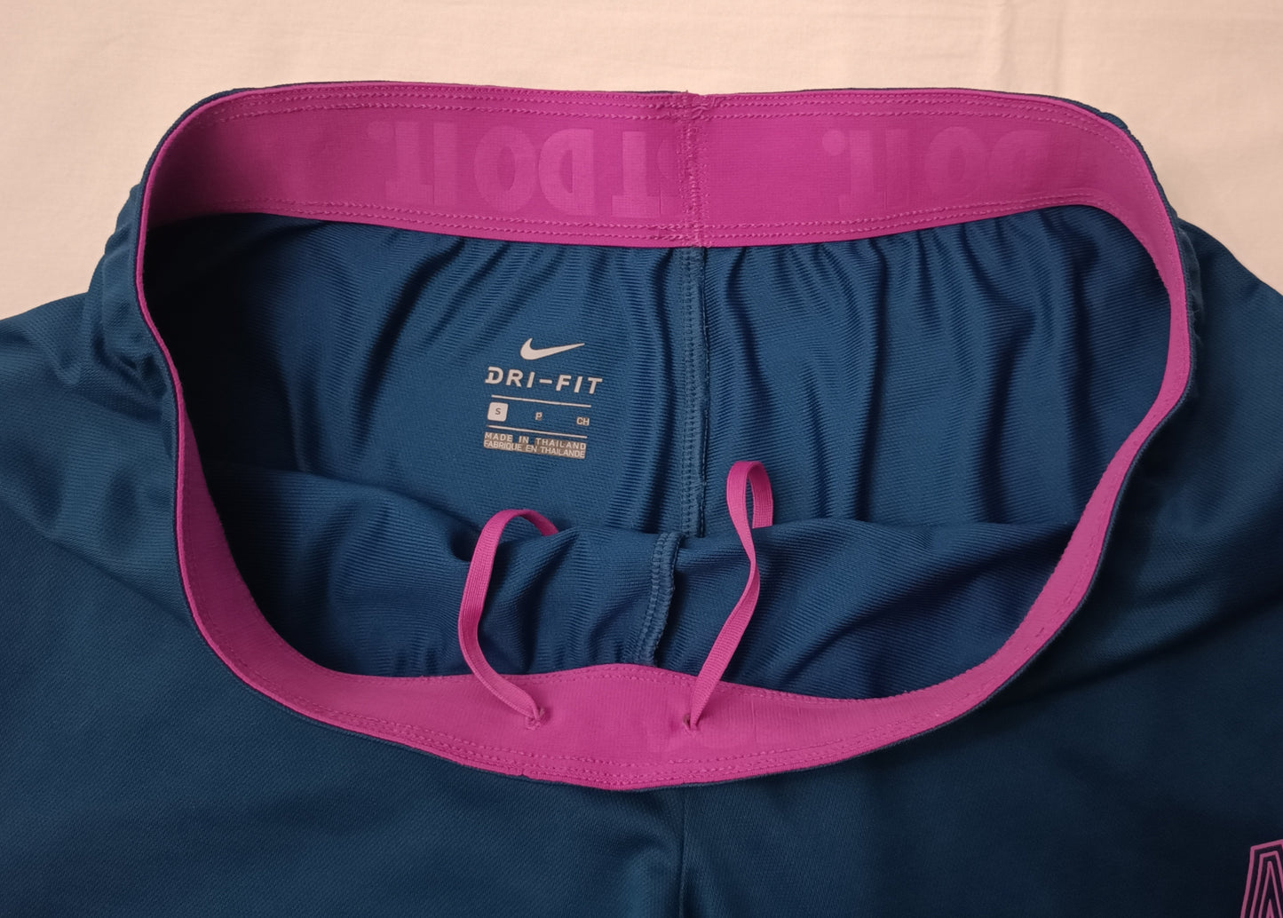 (ДАМСКО) (S) Nike DRI-FIT Shorts шорти