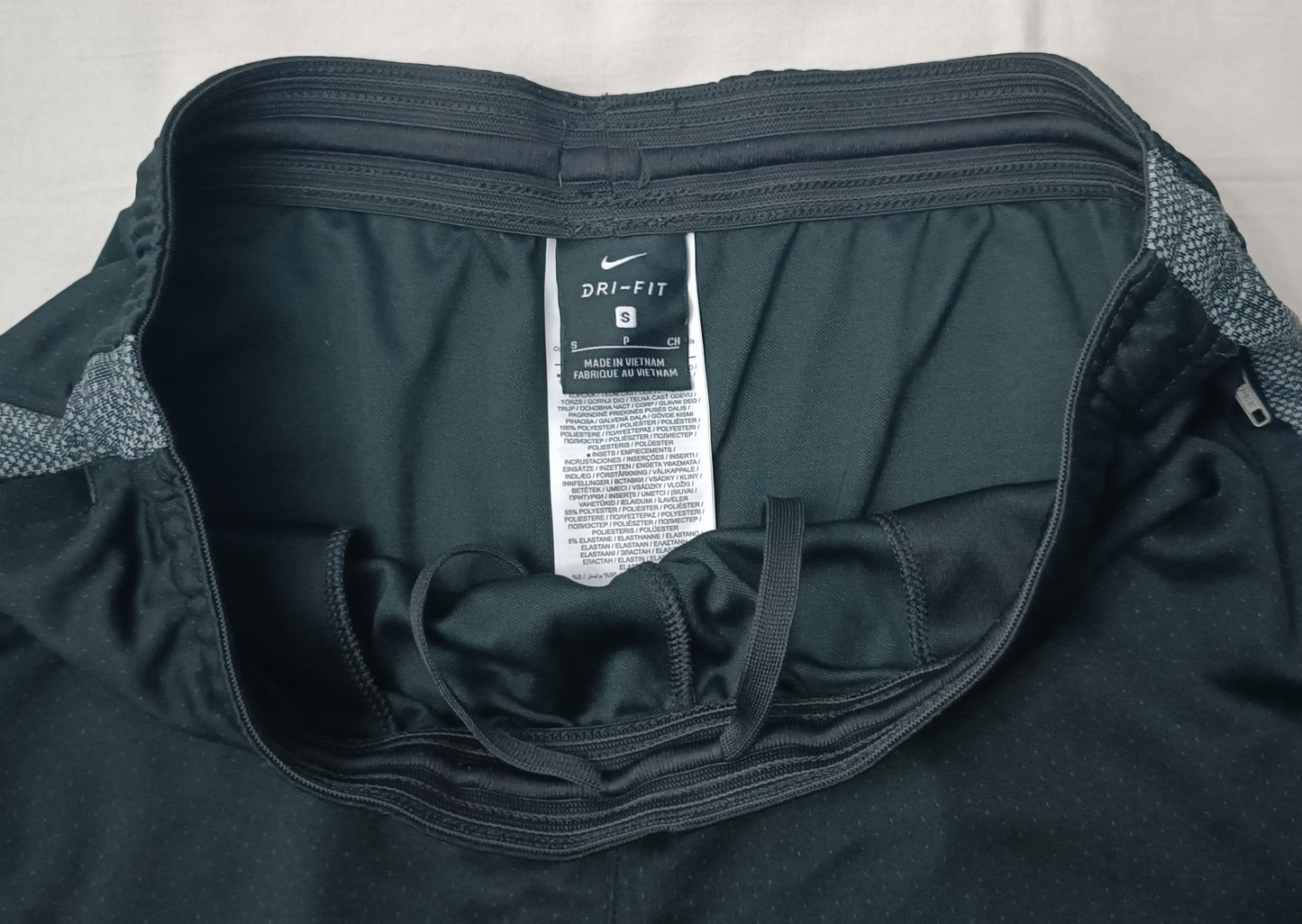 (S) Nike DRI-FIT Shorts шорти