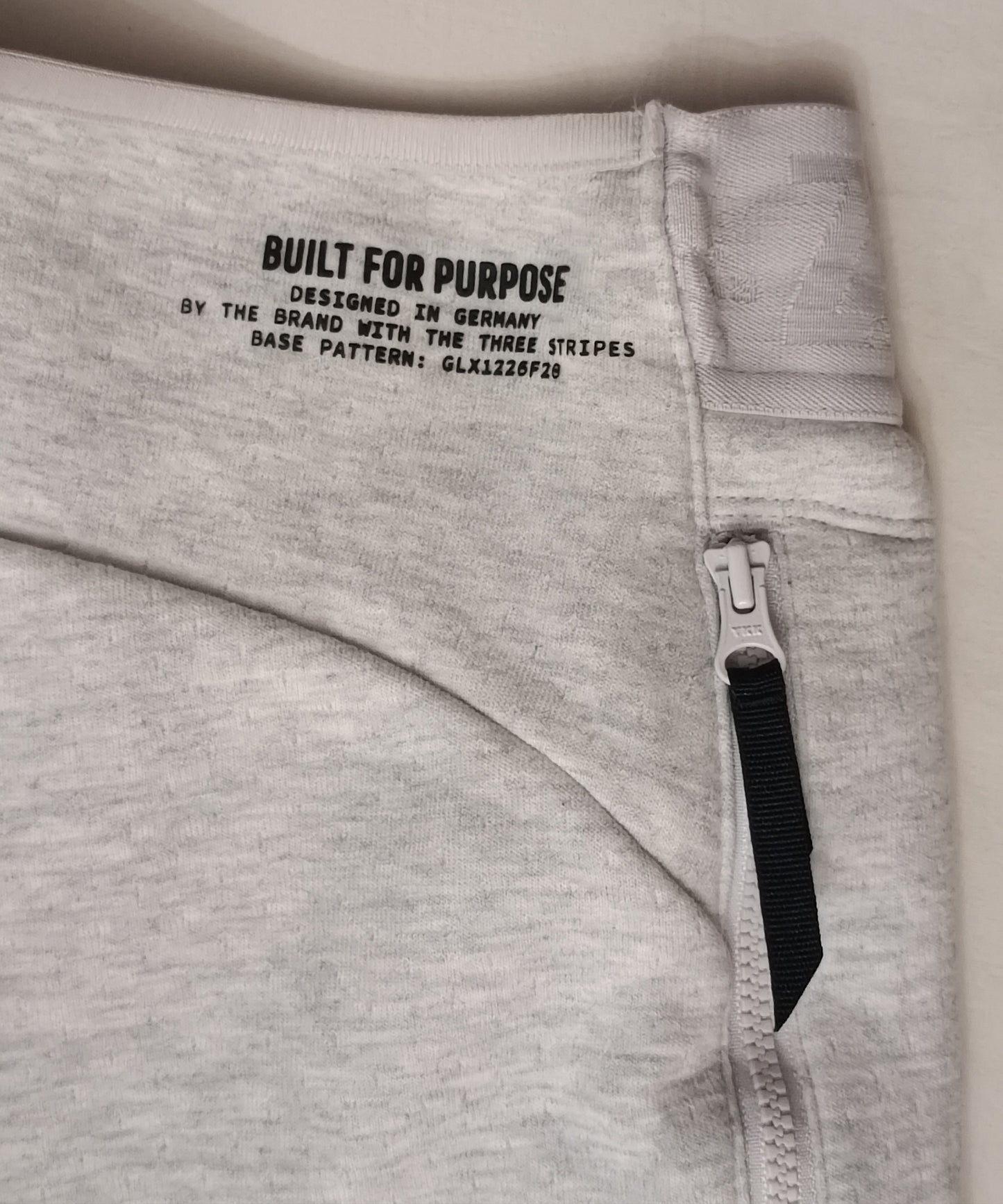 (ДАМСКО) (M) Adidas Z.N.E Sweatpants долнище
