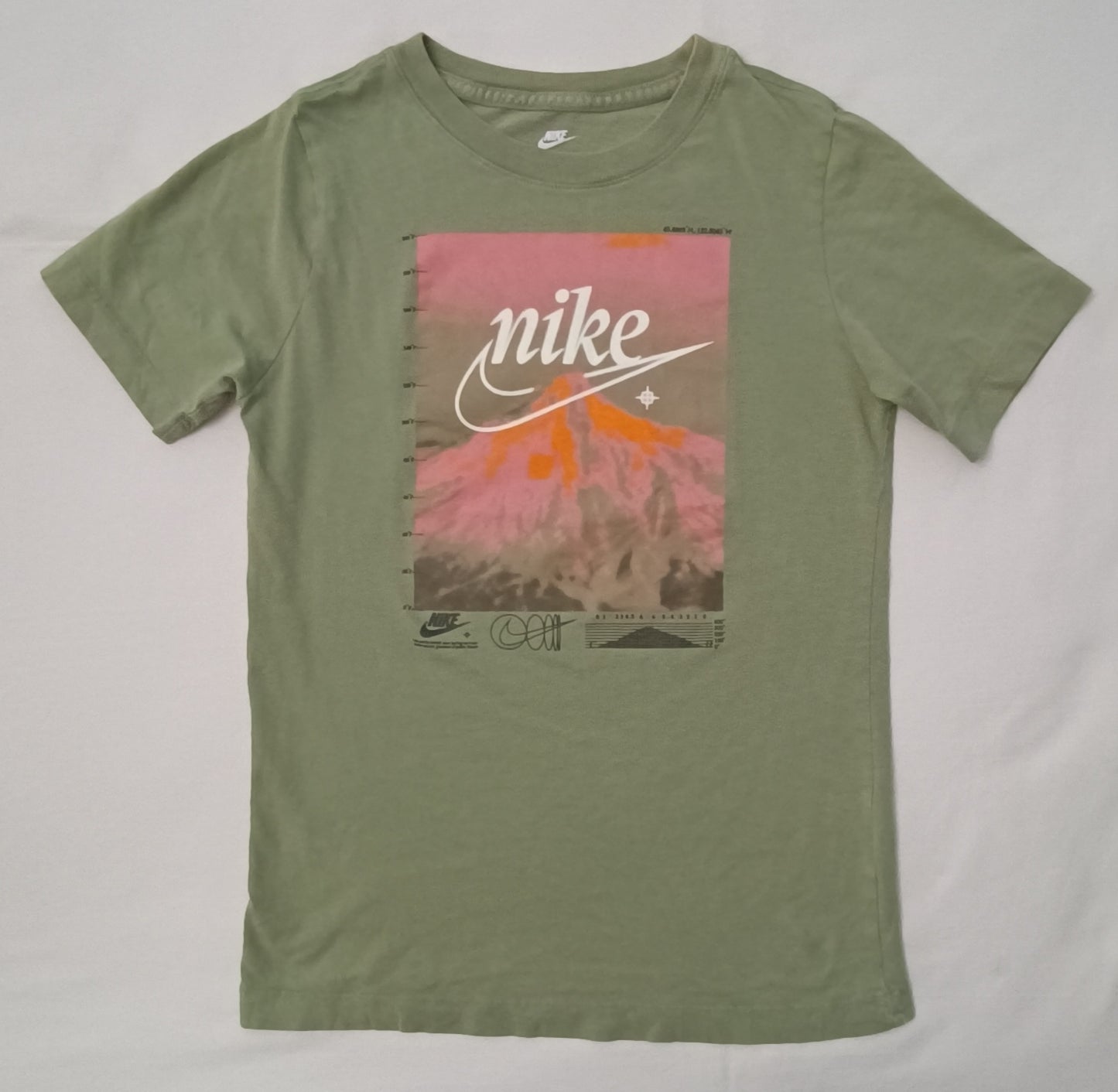 (ДЕТСКО) (Ръст 137-147см) Nike Sportswear Logo Tee тениска