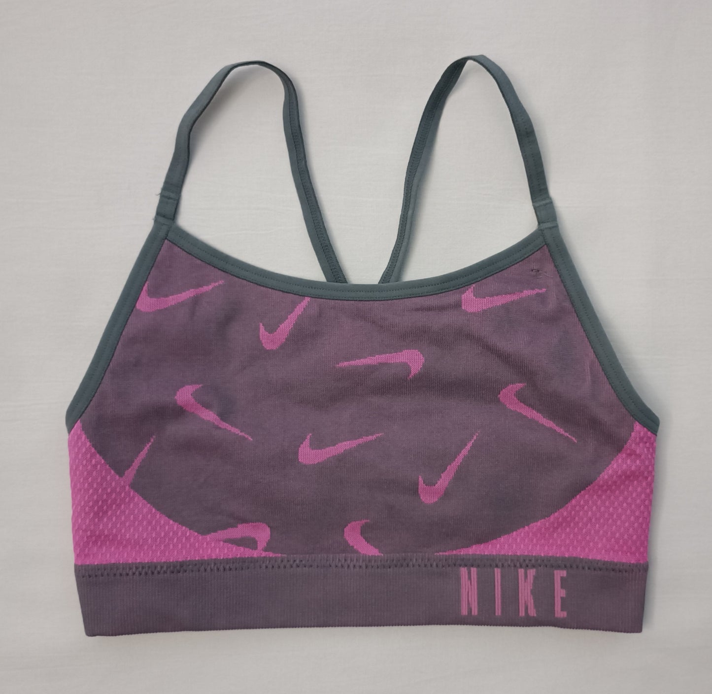 (ДЕТСКО) (Ръст 128-137см) Nike DRI-FIT Bra бюстие