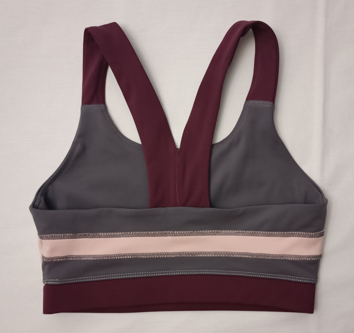 (ДАМСКО) (XS) Gymshark Tracksuit екип (бюстие и клин)